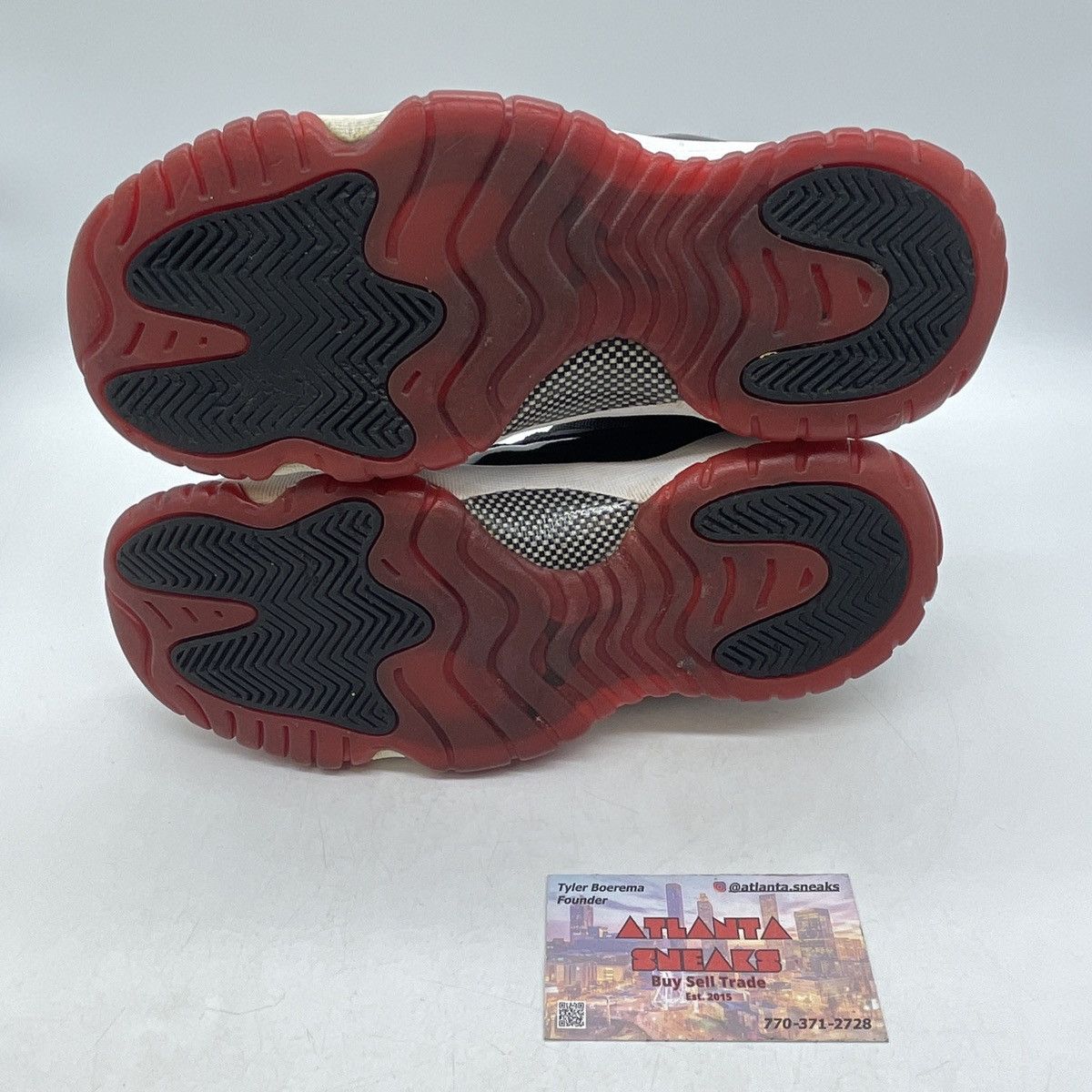 Jordan Brand Air Jordan 11 low bred Size US 7 / EU 40 - 7 Thumbnail