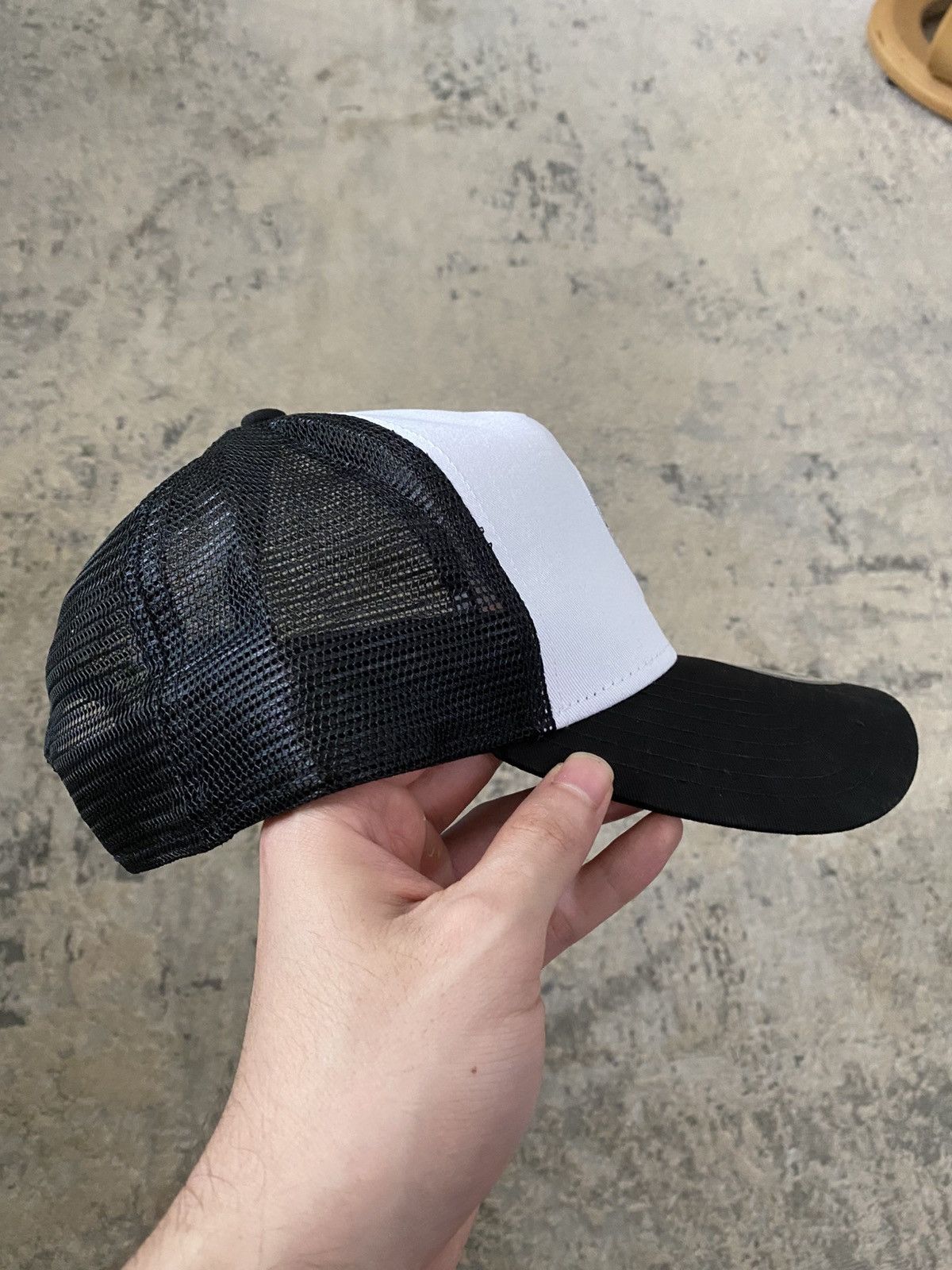 New Era × Number (N)ine Number (N)ine x New Era SOVC Trucker Cap White/Black Size ONE SIZE - 6 Thumbnail