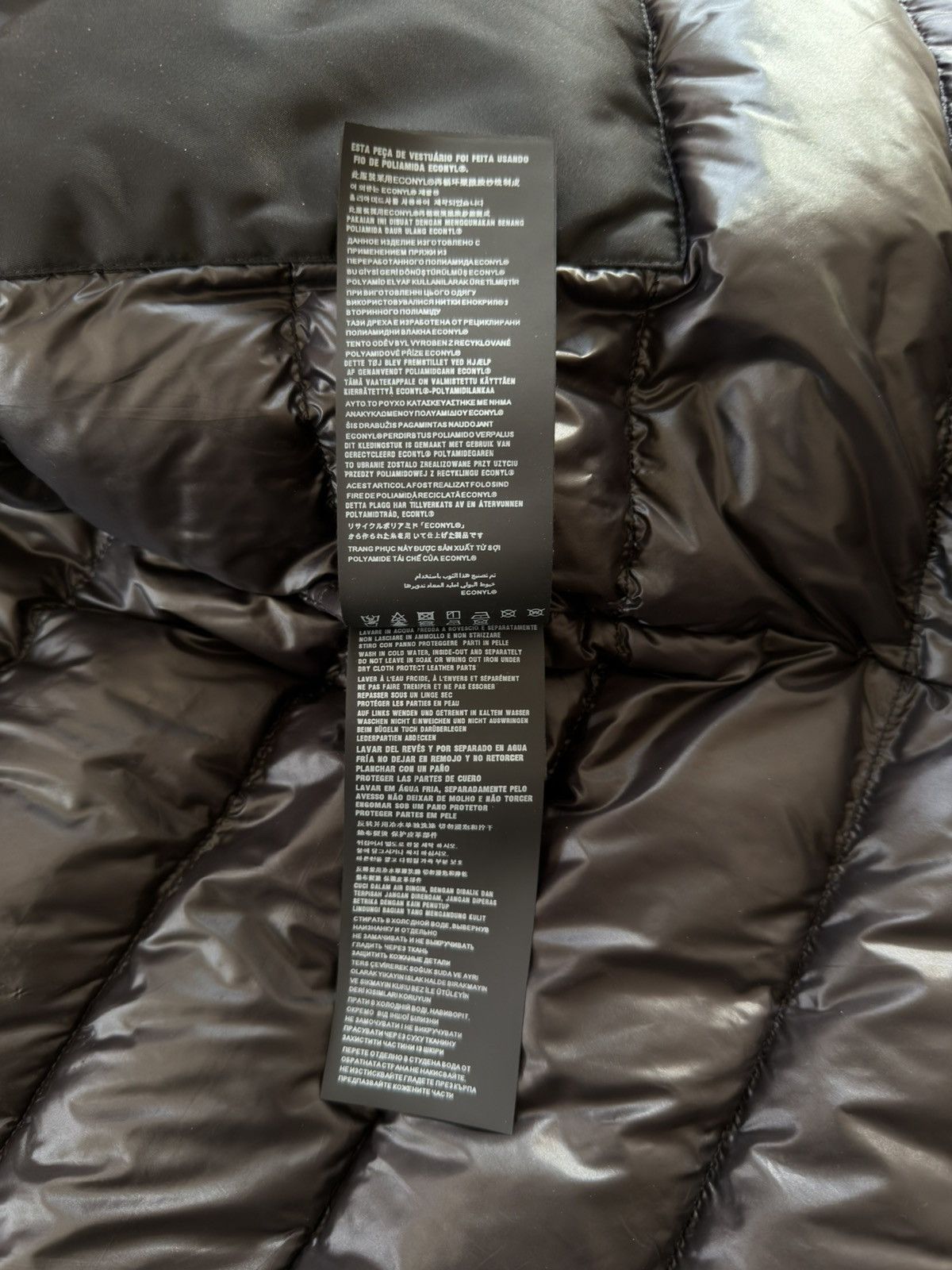 Prada Prada Cropped Re Nylon Down Jacket 2023 Small Black $3300 Size US S / EU 44-46 / 1 - 13 Thumbnail