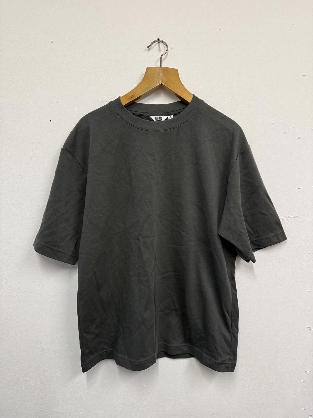 Uniqlo Uniqlo U Short Sleeve T-Shirt Medium Charcoal Grey Size ONE SIZE - 1 Thumbnail
