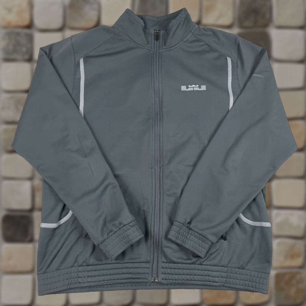 Nike Nike Dri-Fit Jacket Mens XL Gray Full Zip Lined运动? Size US XL / EU 56 / 4 - 1 Thumbnail