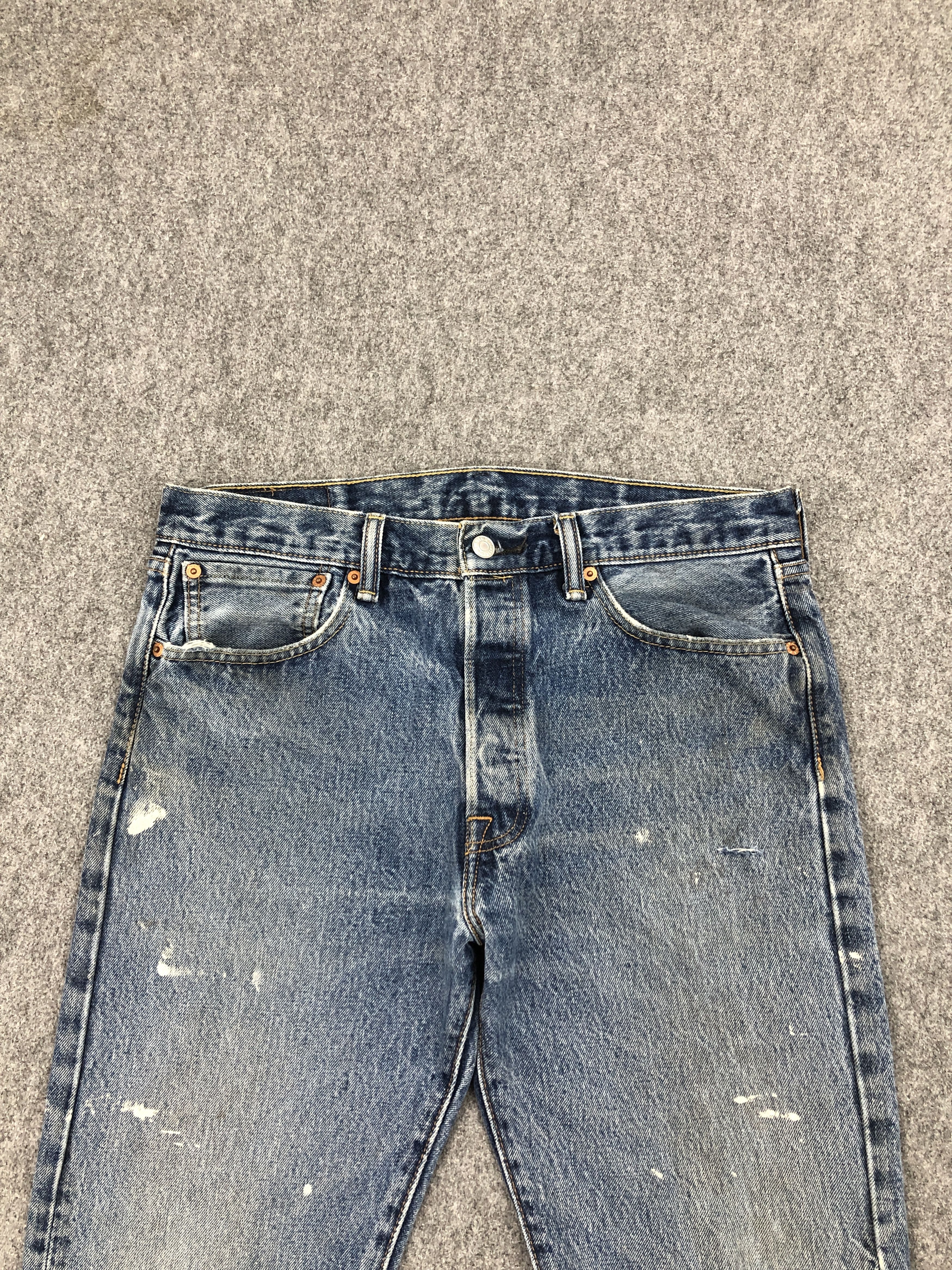 Levi's × Vintage Distressed Vintage Levi's 501 Blue Jeans Size US 32 / EU 48 - 2 Thumbnail