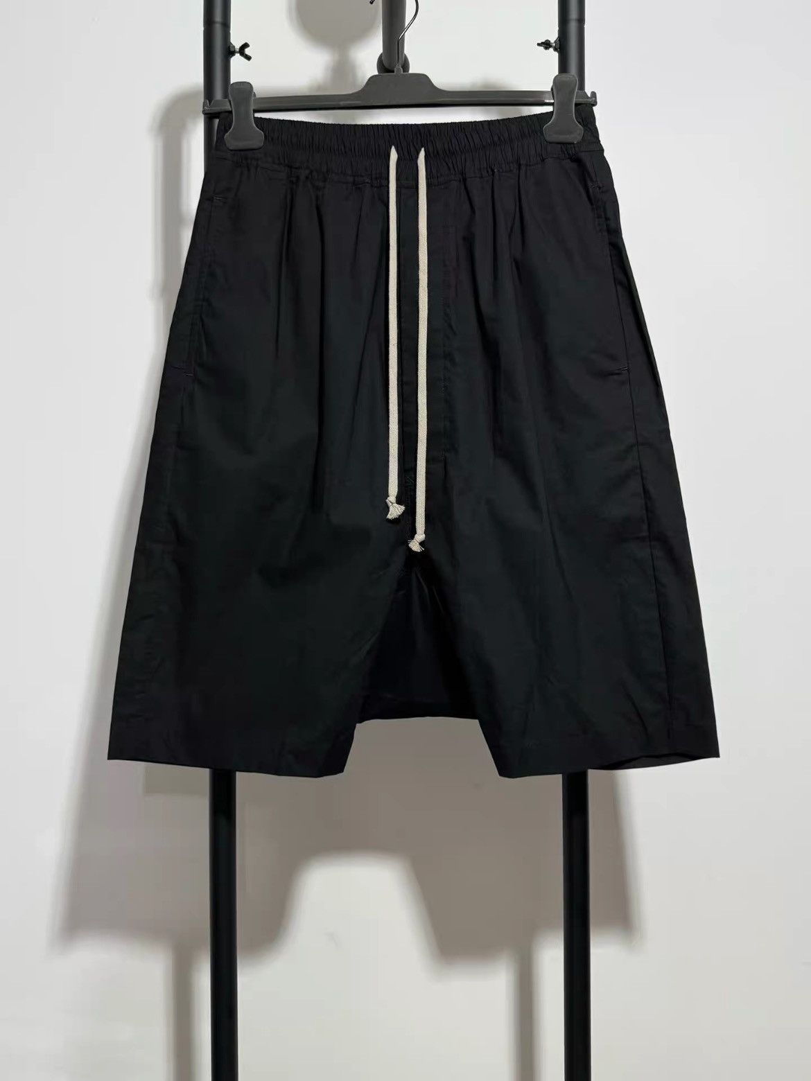 Rick Owens Sz 48 Rick Owens Mainline Cargo Shorts Size US 32 / EU 48 - 1 Thumbnail