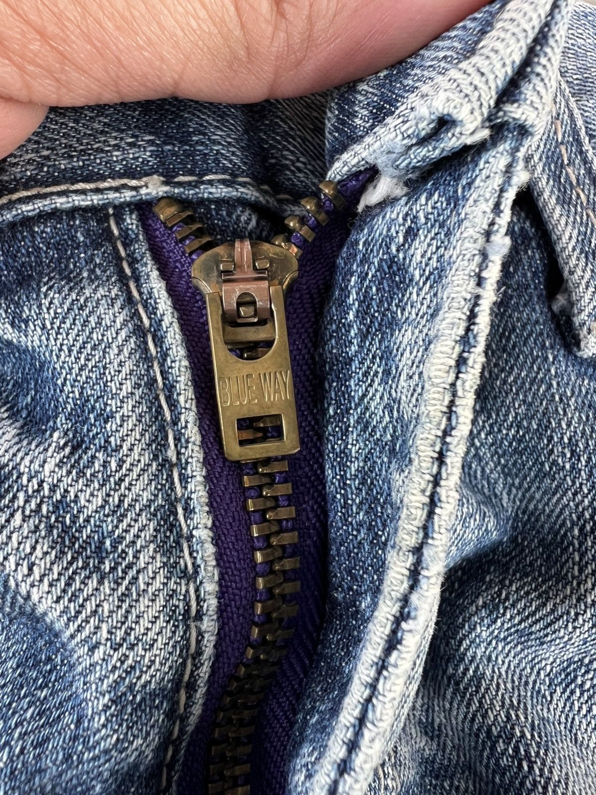 Japanese Brand 💥FLARE💥VINTAGE 90’S STYLE BLUE WAY DISTRESS JEANS VERY RARE Size US 31 - 19 Thumbnail