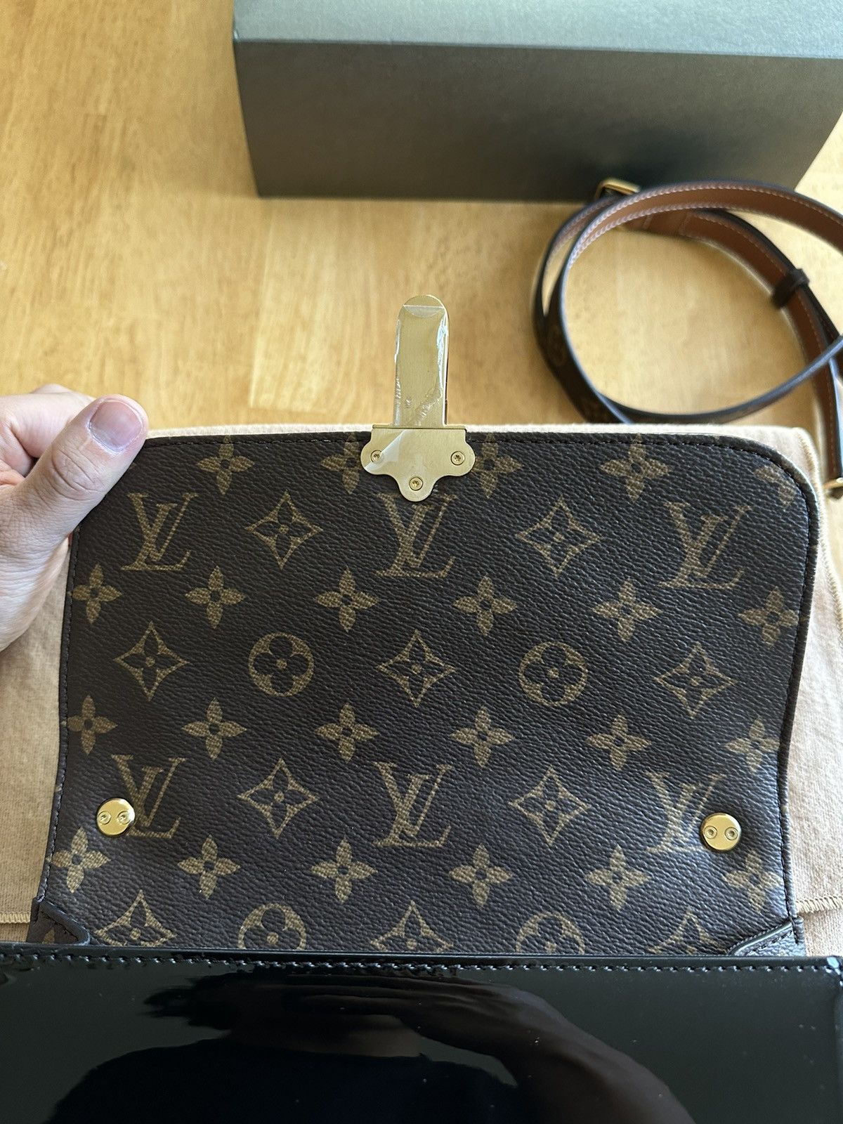 Louis Vuitton LOUIS VUITTON Miroir Vernis Cherrywood BB Size ONE SIZE - 12 Thumbnail