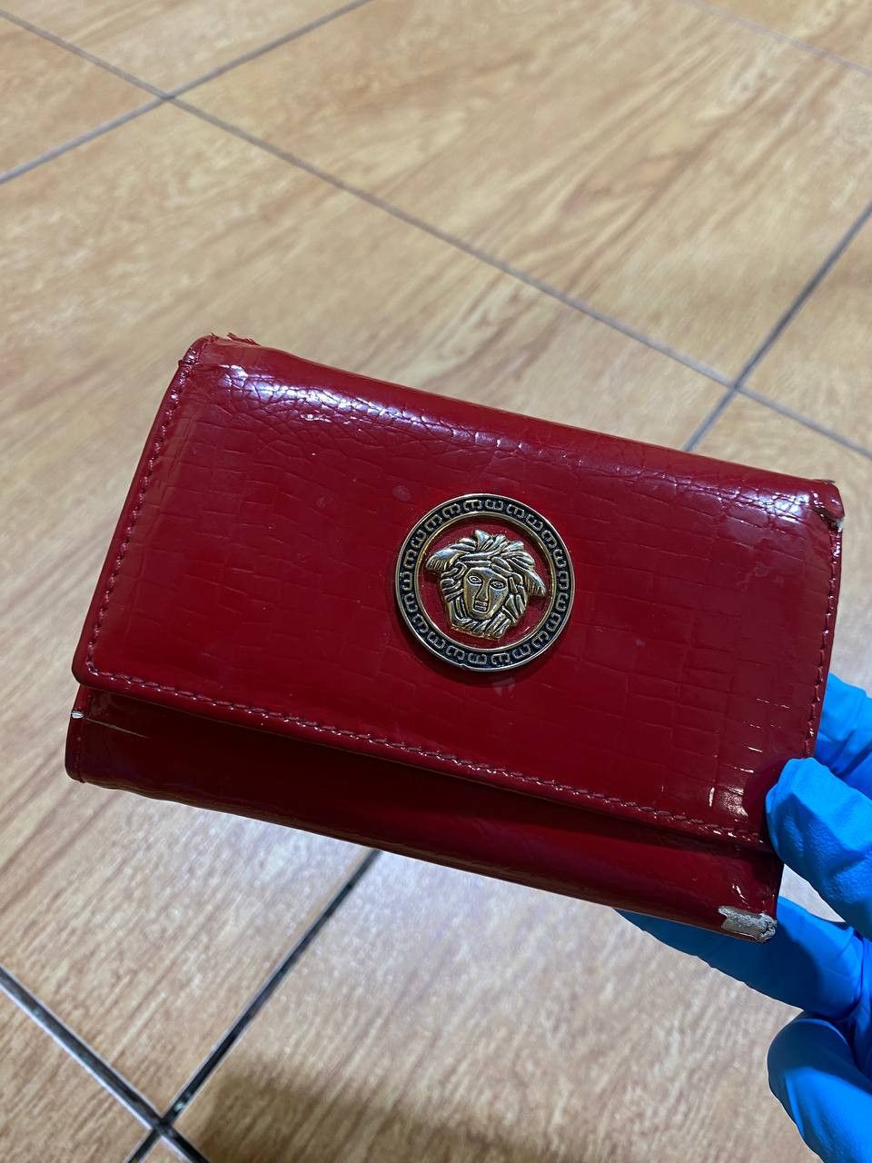 Versace Vintage luxury Versace Wallets logo red Y2K Size ONE SIZE - 19 Thumbnail