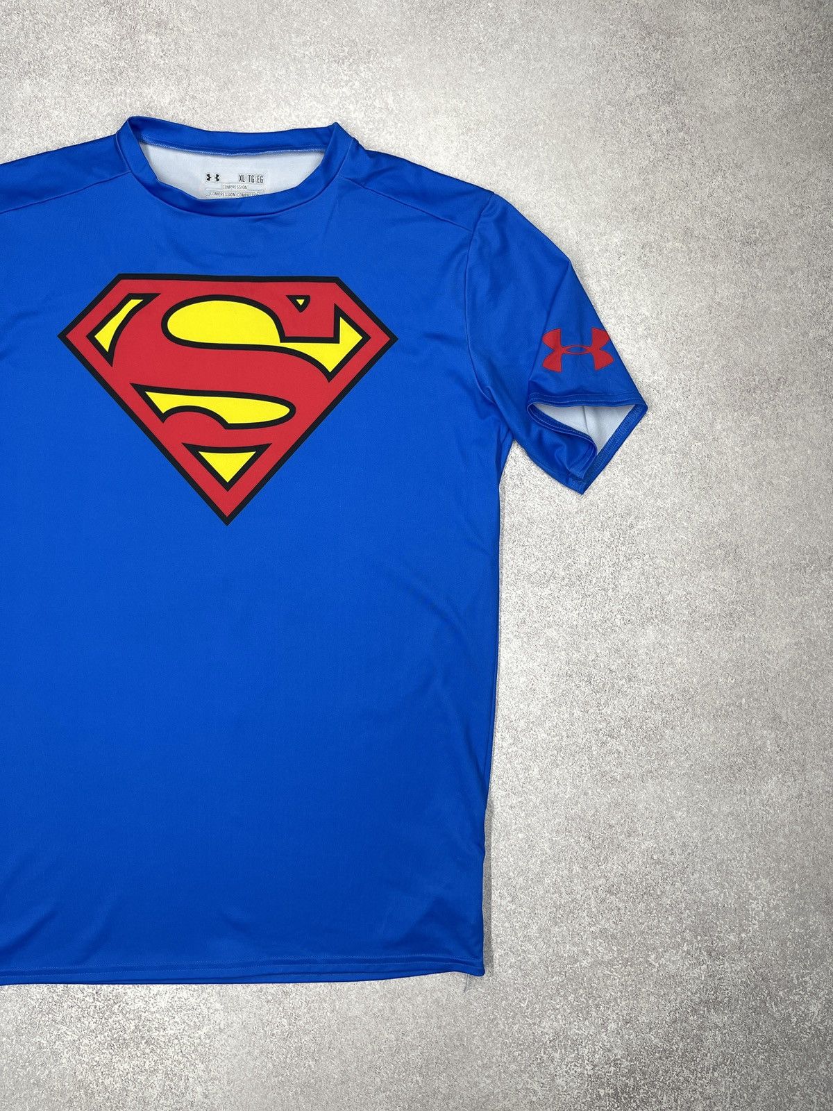 Under Armour Mens Under Armour Superman Compression T Shirt DC Comics Size US XL / EU 56 / 4 - 3 Thumbnail