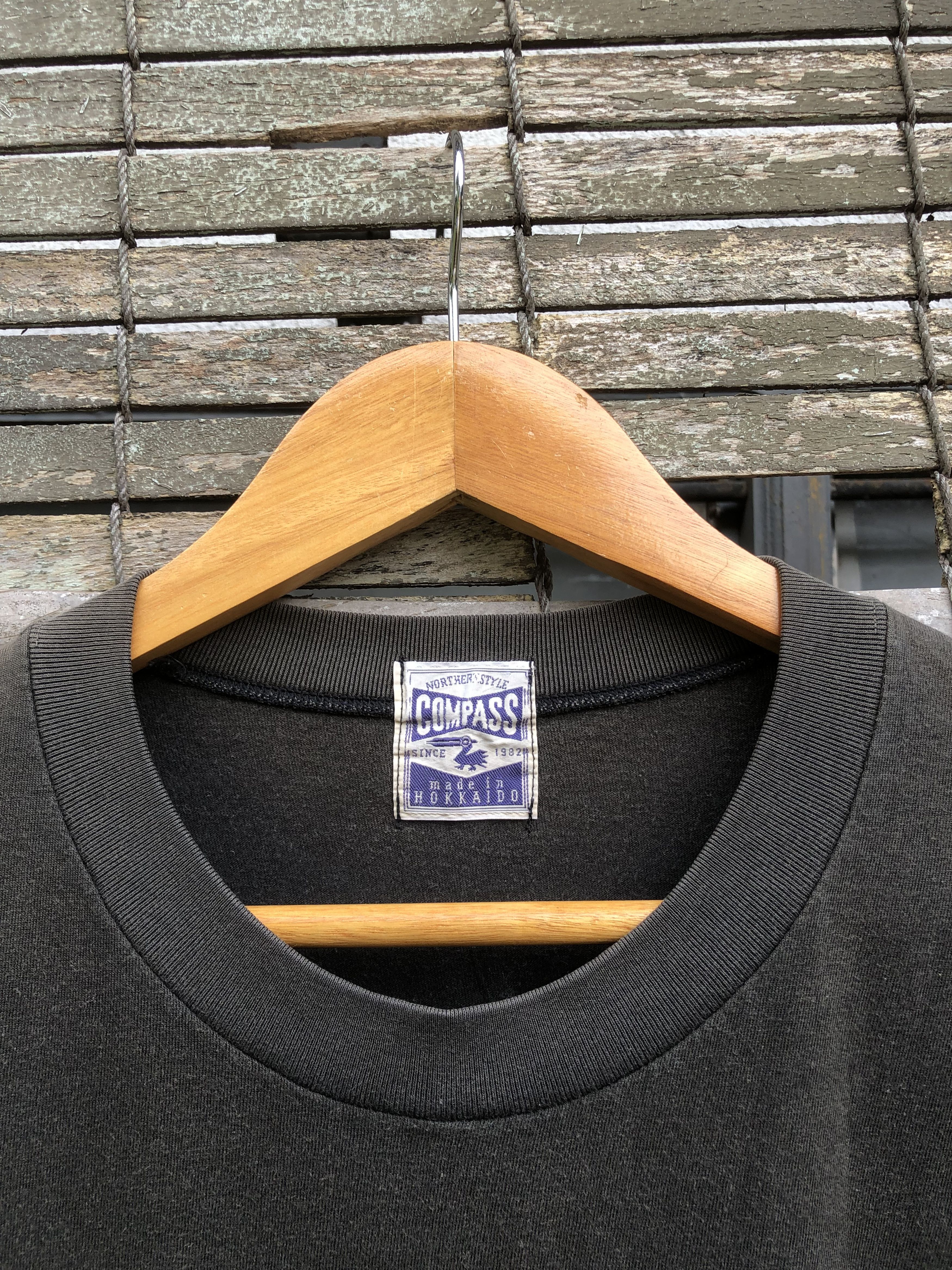 Vintage Vintage 80s Sunfaded Compass Higuma Bear Hokkaido Tee Size US XL / EU 56 / 4 - 4 Thumbnail