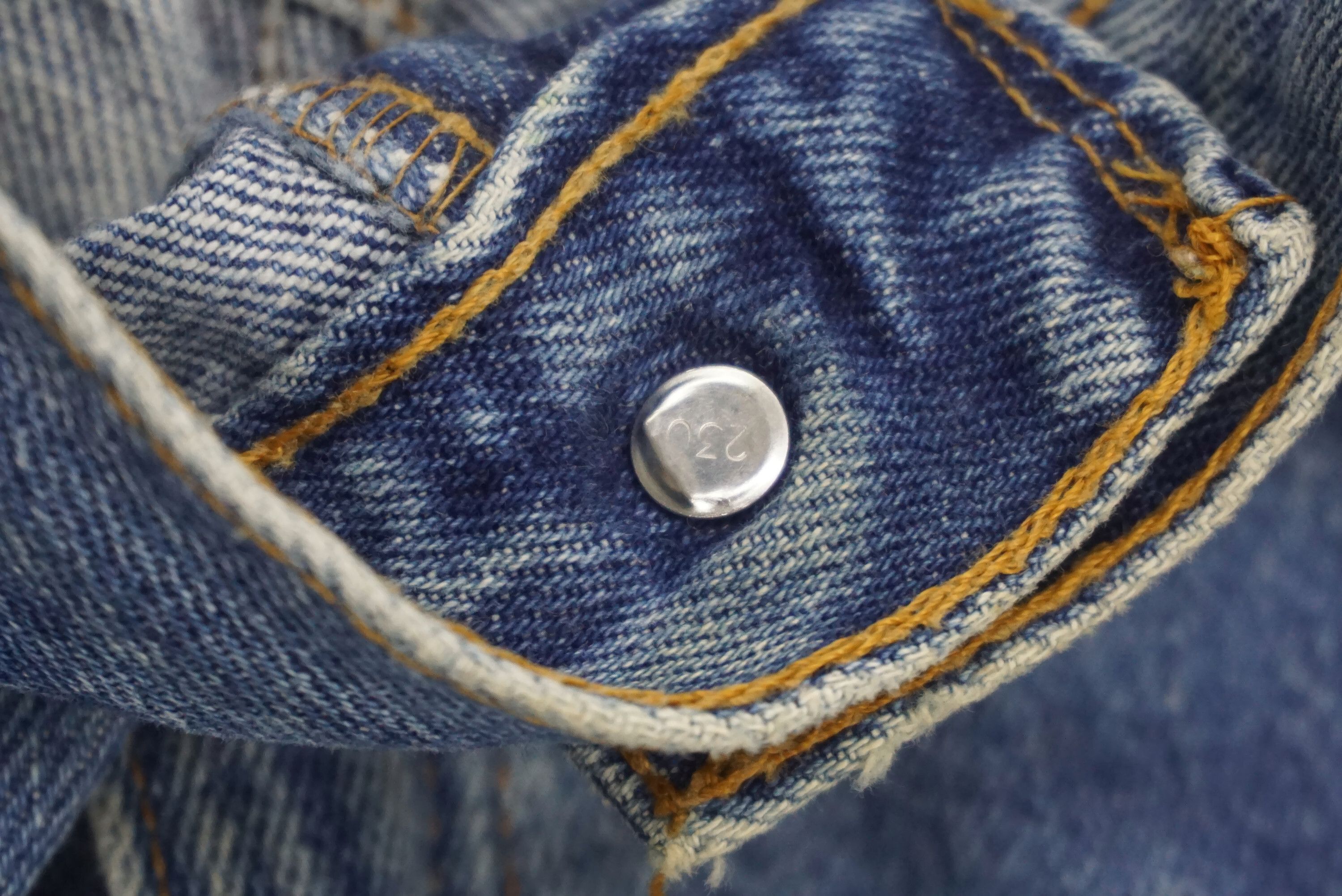Levi's Vintage Levi's 517 Jeans W32xL26.5 11517-4892 Cropped Denim Size US 32 / EU 48 - 12 Thumbnail