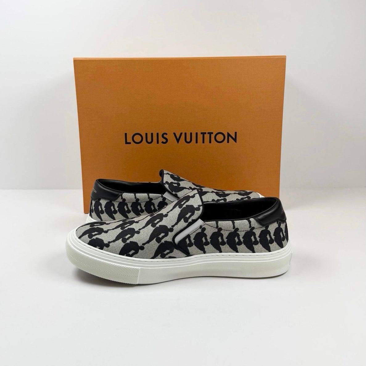 Louis Vuitton Size 7LV/8US - Louis Vuitton x NBA Trocadero Slip On NEW Size US 8 / EU 41 - 7 Thumbnail