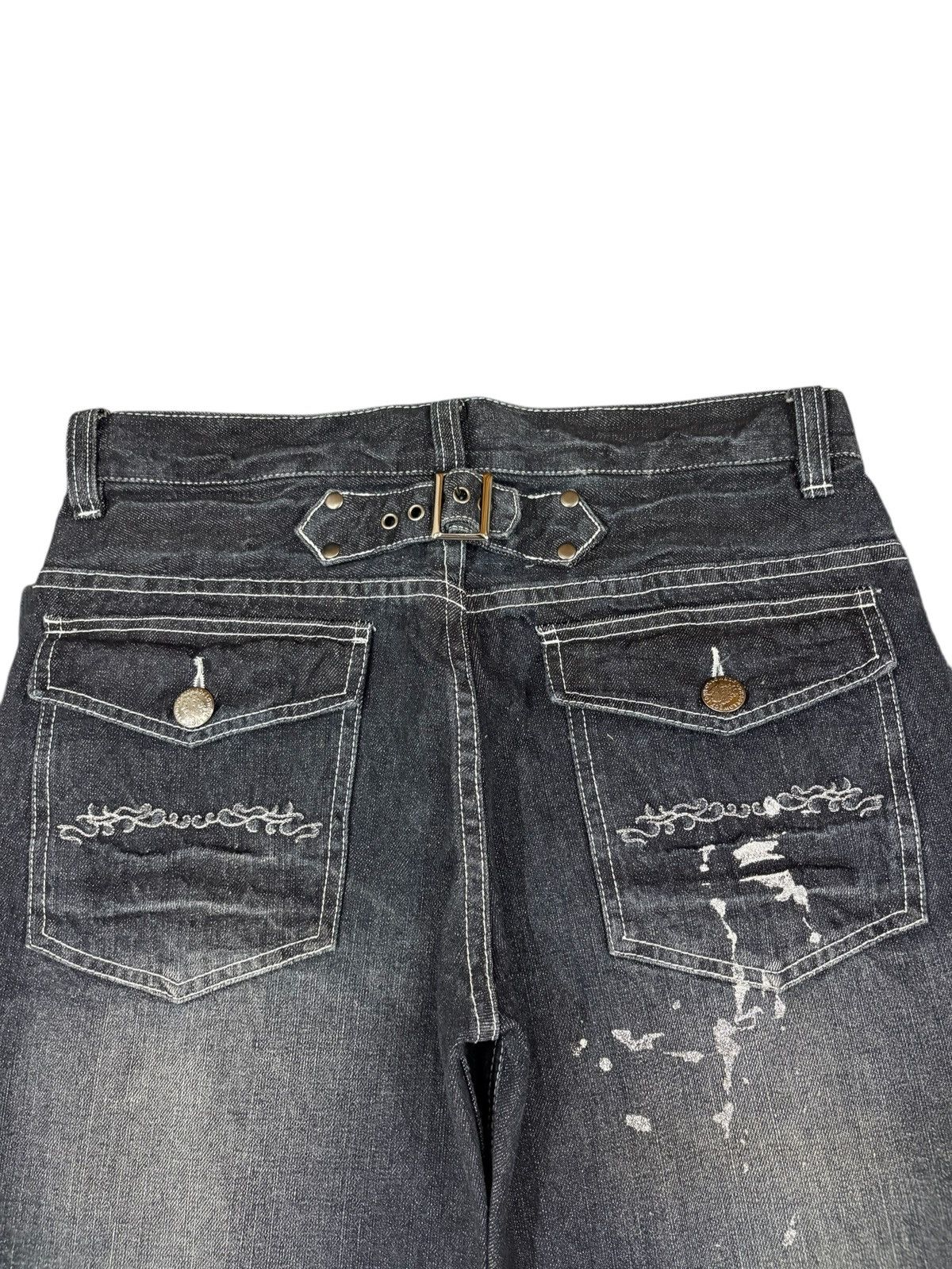 LOWBOX Vintage Lowbox Buckle Back Painted Distressed Flare Jeans Size US 31 - 7 Thumbnail