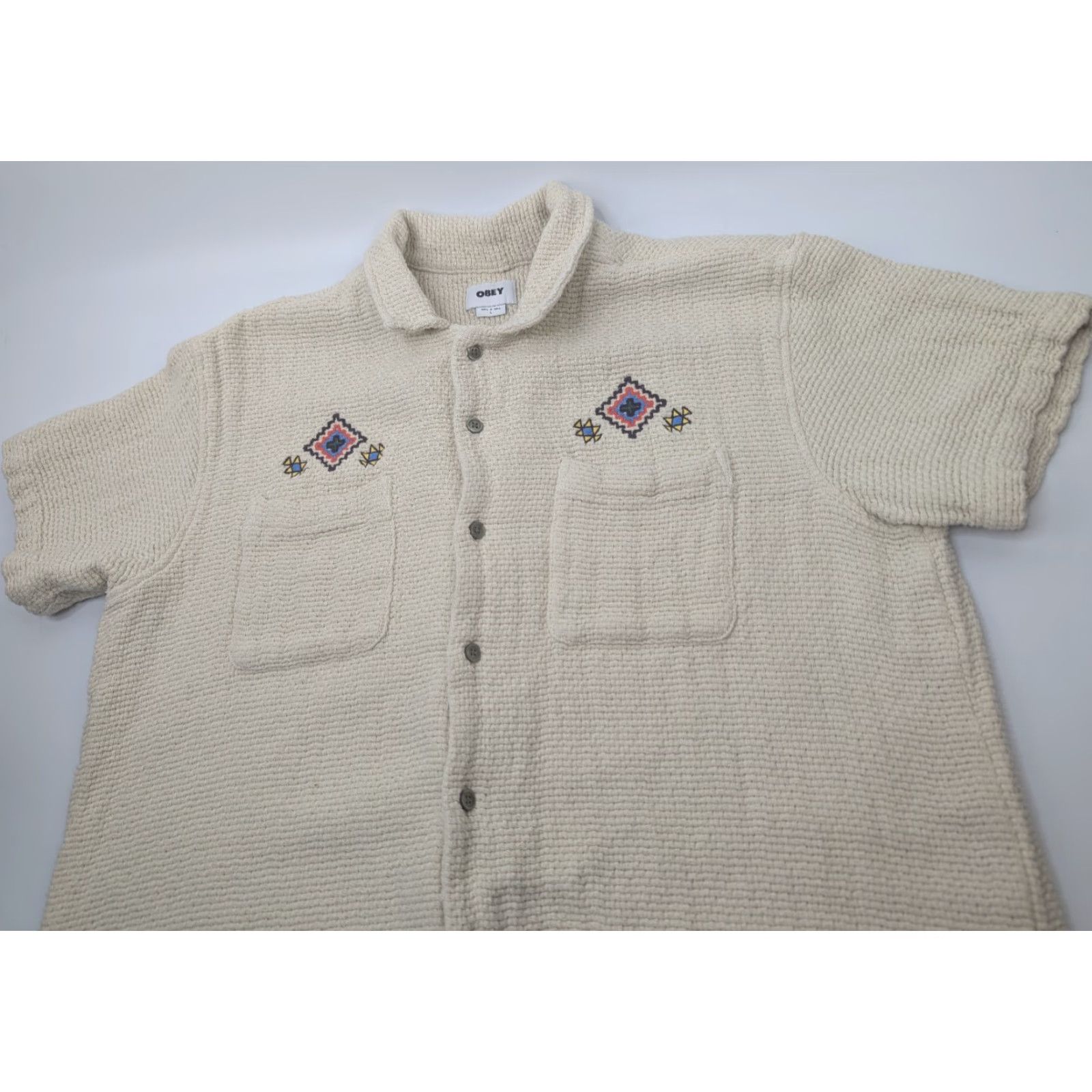 Obey OBEY x UO Exclusive Torocoan Woven Cotton Button-Up T-Shirt Large Beige Aztec Mens Shirt Short Sleeve Button-Down Collar OT 90s/Collar? Size US L / EU 52-54 / 3 - 2 Thumbnail