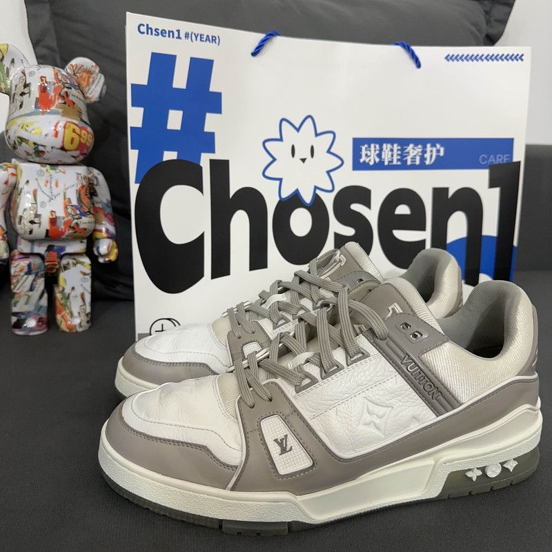 Louis Vuitton Classic Trainer Sneakers in Gray and White 0079