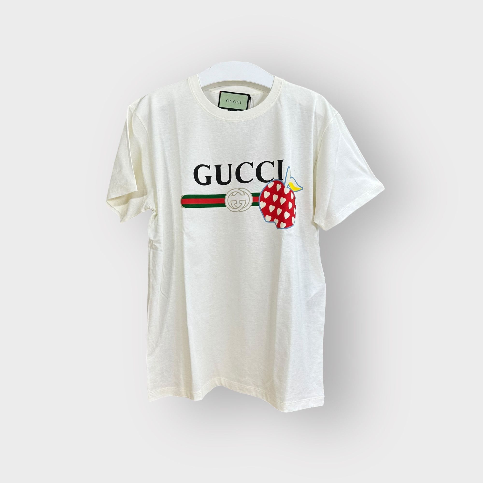 image of Gucci T-Shirt Les Pommes Apple Belt Logo in Ivory, Men's (Size Small)