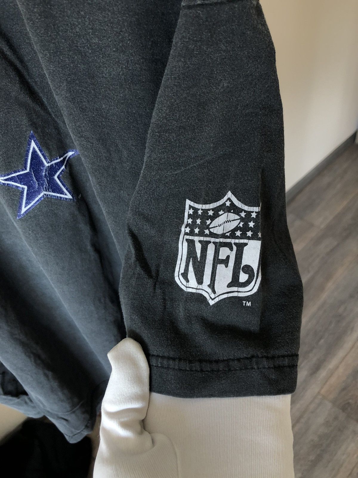 Vintage 90s NFL x The Flinstones Dallas Cowboys feded t-shir