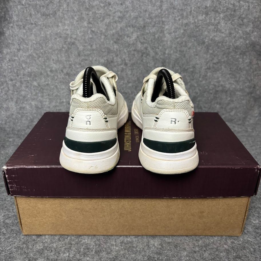 On On The Roger Advantage White Leather Running Shoes Women 8.5 Size US 8.5 / IT 38.5 - 4 Thumbnail