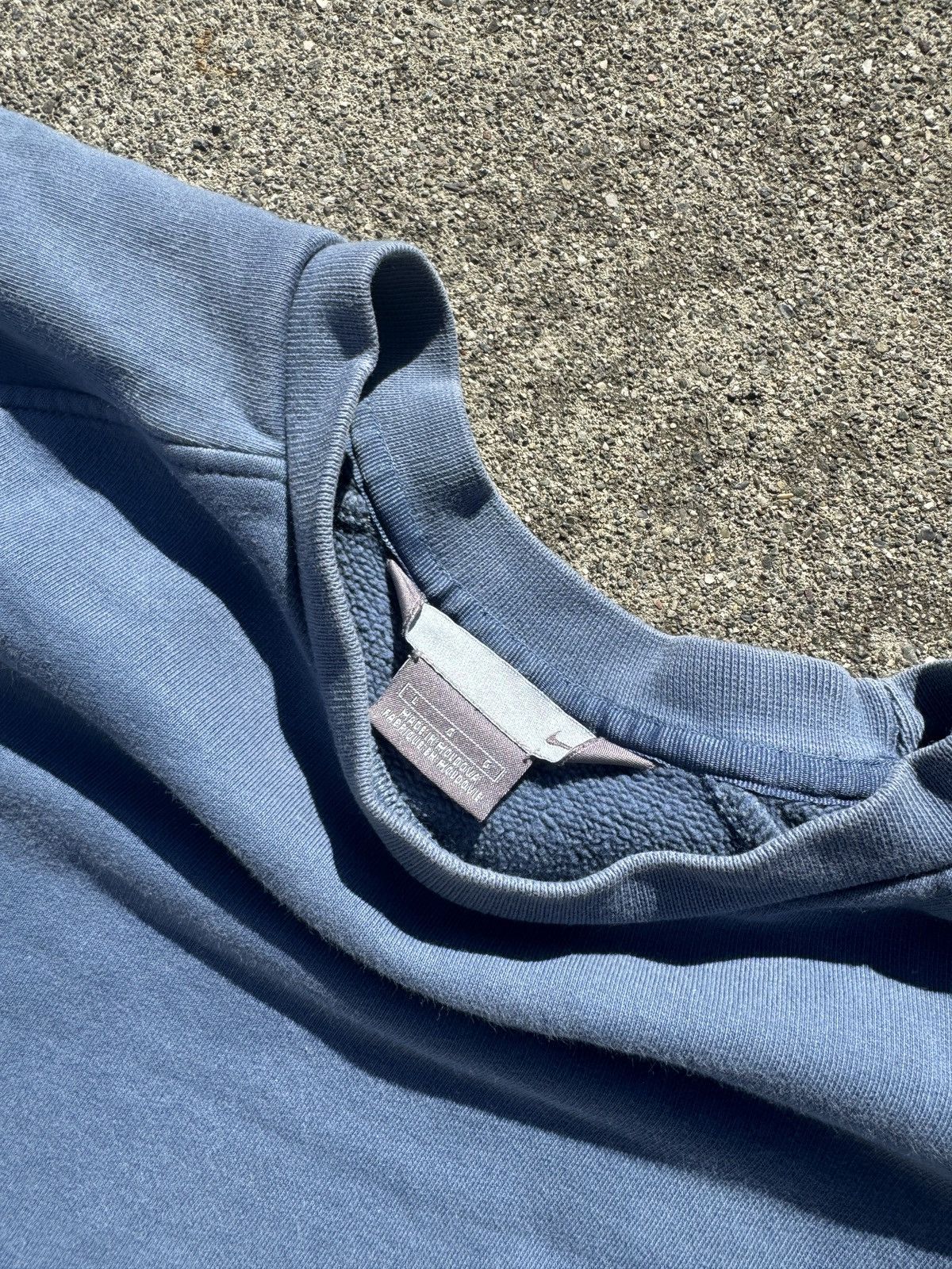 Nike Vintage Nike Crewneck 2000s Size US L / EU 52-54 / 3 - 7 Thumbnail