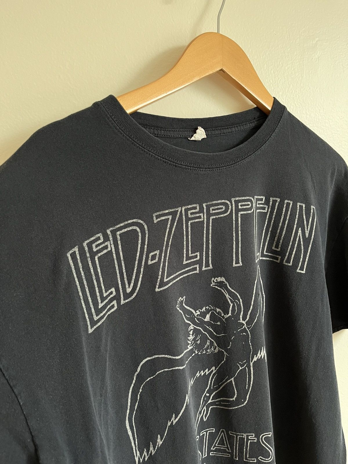 Band Tees Led Zeppelin United States Of America 1977 Faded T-Shirt Size US XL / EU 56 / 4 - 6 Thumbnail