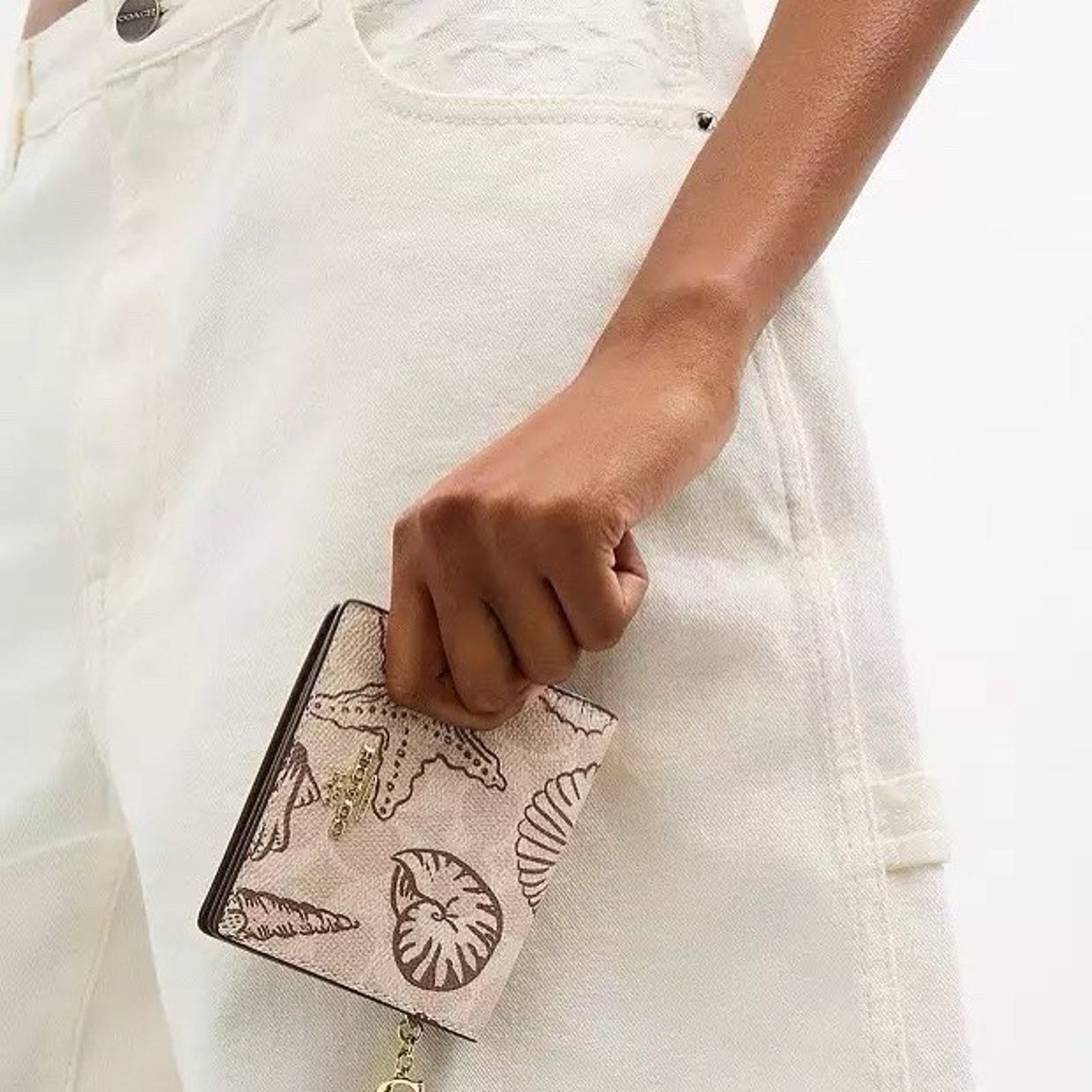 Coach NWT Coach Snap Wallet CBO72 Sand Brown Shell w/C Charm Size ONE SIZE - 8 Thumbnail