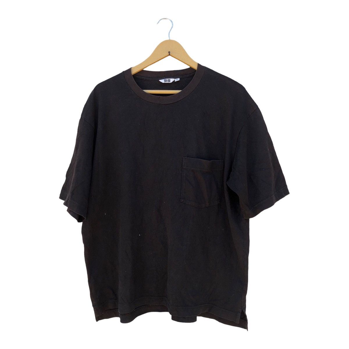 Uniqlo Uniqlo U Plain Pocket T Shirt Size US XL / EU 56 / 4 - 1 Thumbnail