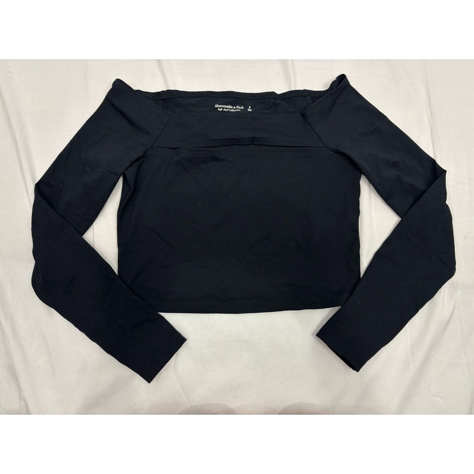 Abercrombie & Fitch Abercrombie & Fitch Black Off The Shoulder Cut Out Top S Size S / US 4 / IT 40 - 1 Thumbnail