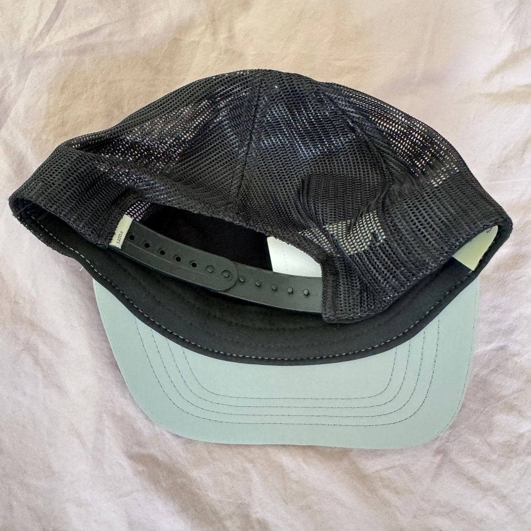 Vuori NWT Vuori Inspired Foam Trucker Hat in Salt/Black o/s Size ONE SIZE - 6 Thumbnail