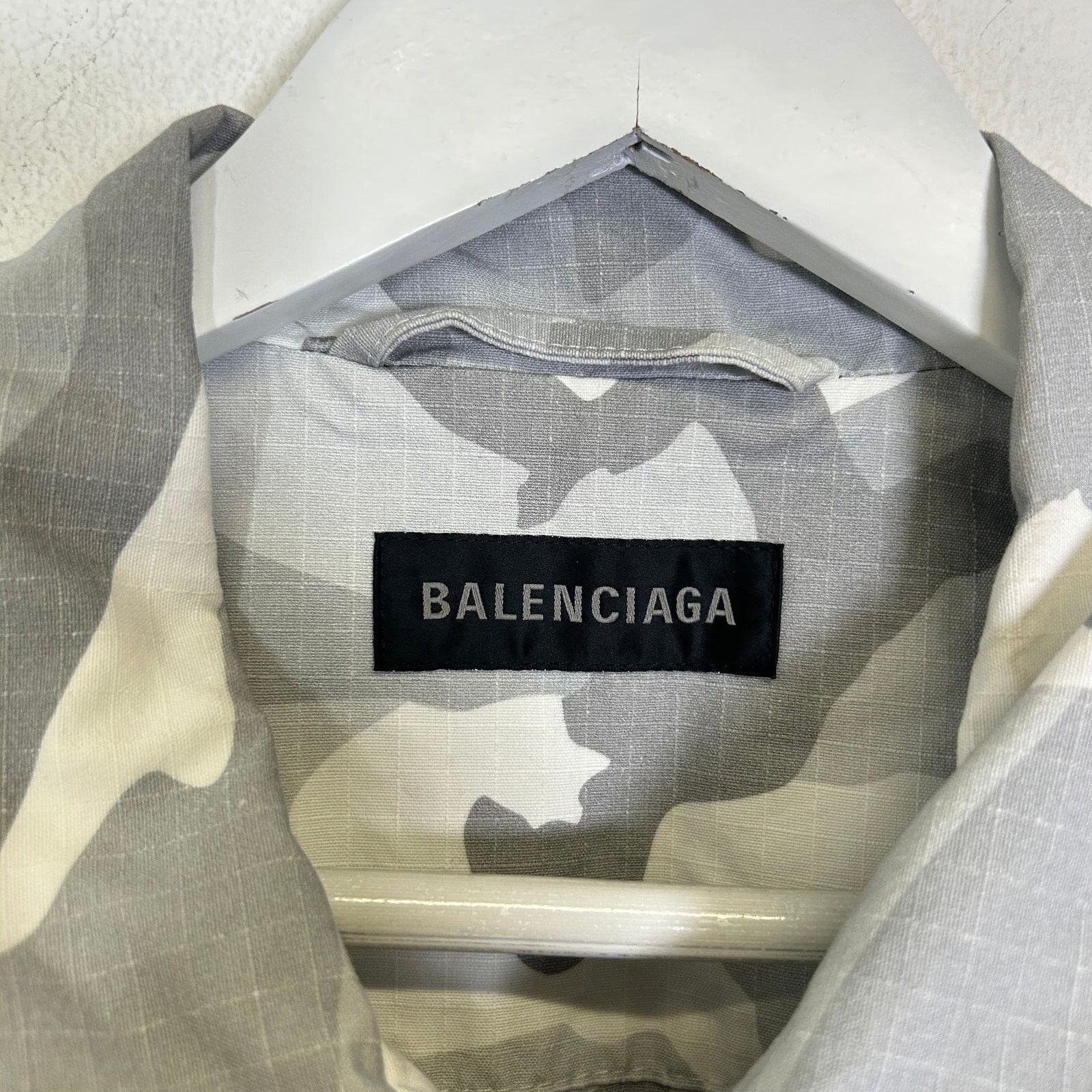 Balenciaga Balenciaga Snow Camo Oversized Jacket Size OS Size US XXL / EU 58 / 5 - 3 Thumbnail
