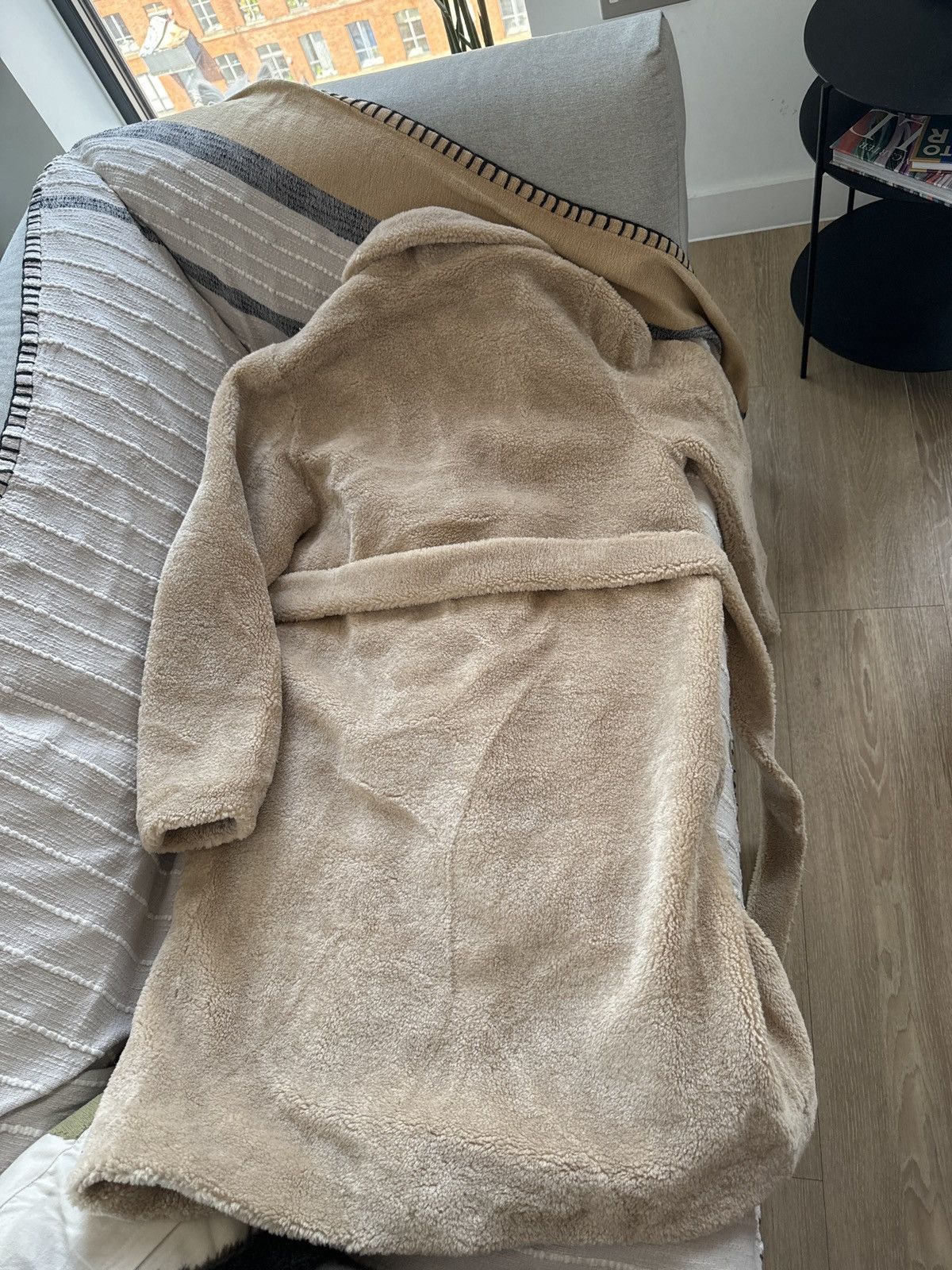 Designer Brand-new eco-friendly fur sample garment Size S / US 4 / IT 40 - 2 Thumbnail