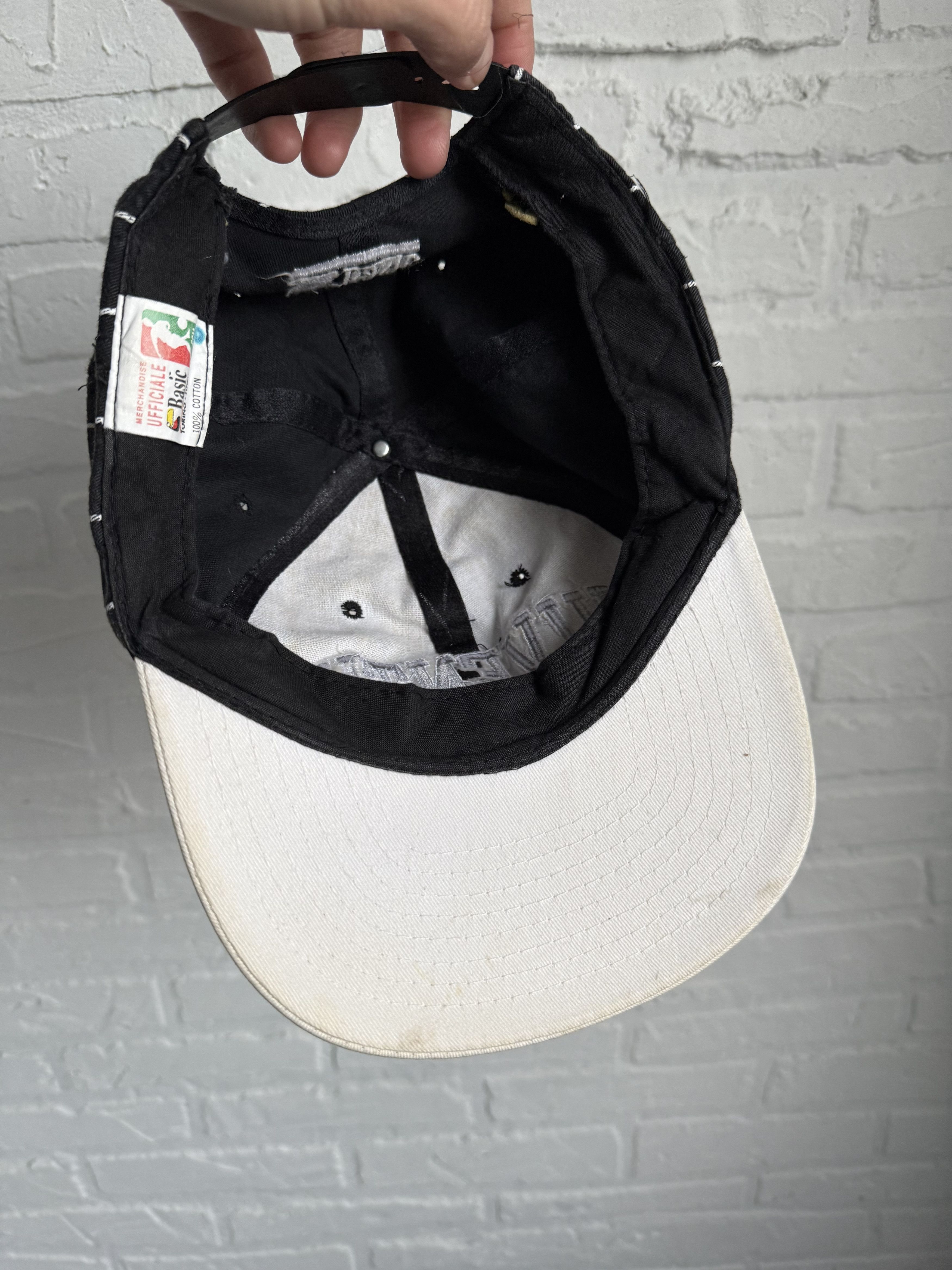 Other vintage 90s FC Juventus football cap Size ONE SIZE - 7 Thumbnail