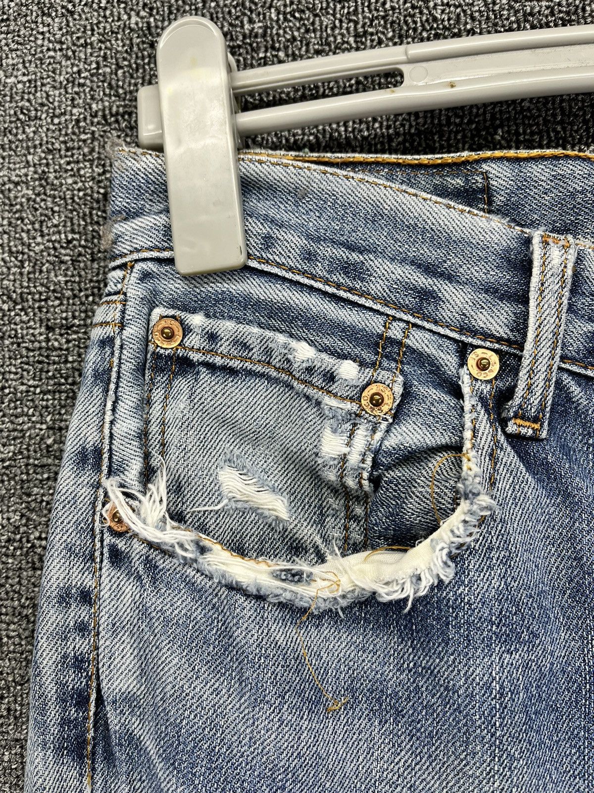 Levi's Vintage 90s Levi's Rare Trashed Punk Jeans Denim Pants Size US 30 / EU 46 - 16 Thumbnail