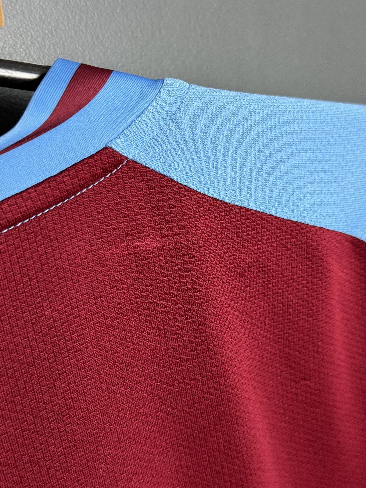 Nike Aston Villa 08/09 Home Football Jersey Size US L / EU 52-54 / 3 - 18 Thumbnail