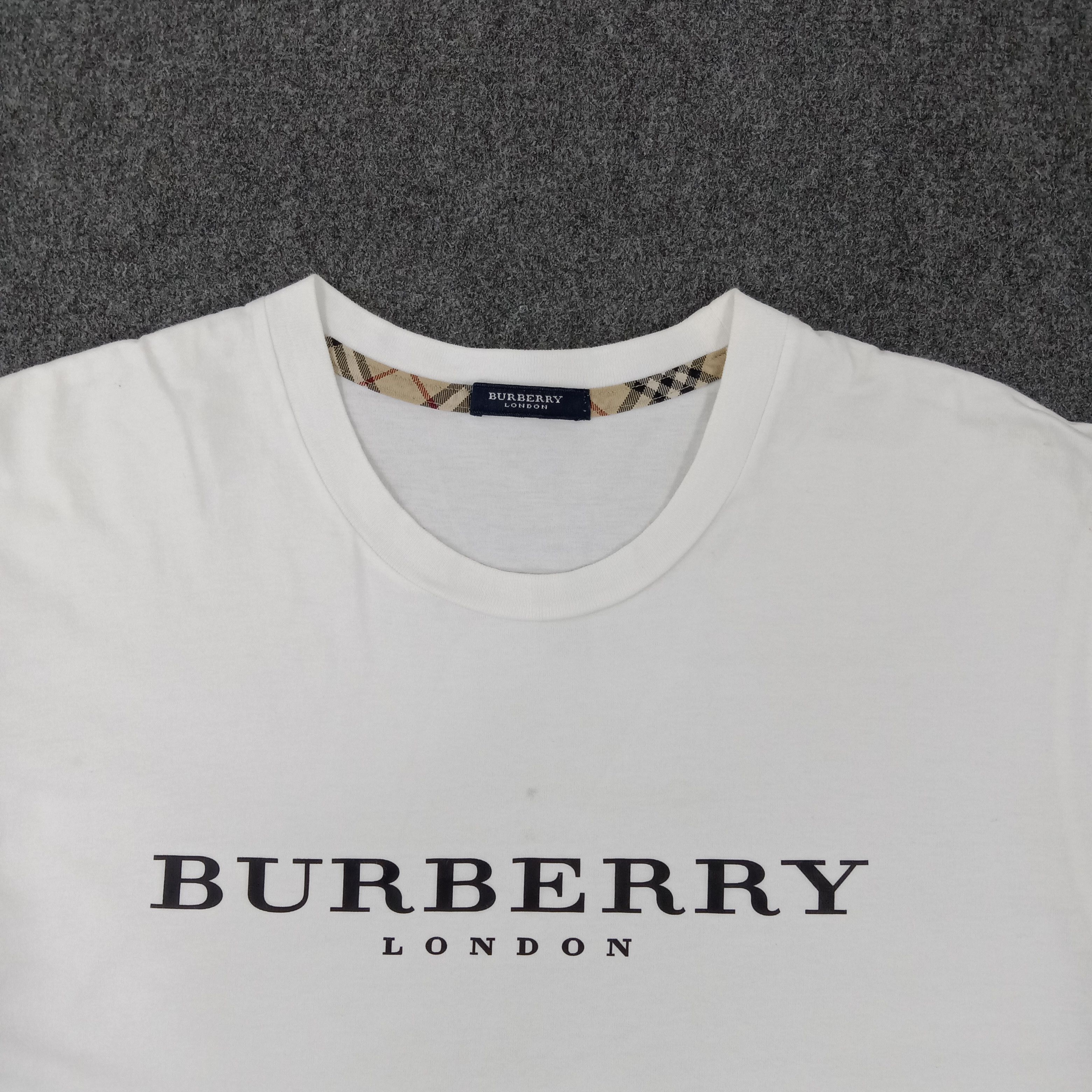 Burberry × Vintage Burberry London Spell Out Nova Check Tshirt Size US M / EU 48-50 / 2 - 2 Thumbnail