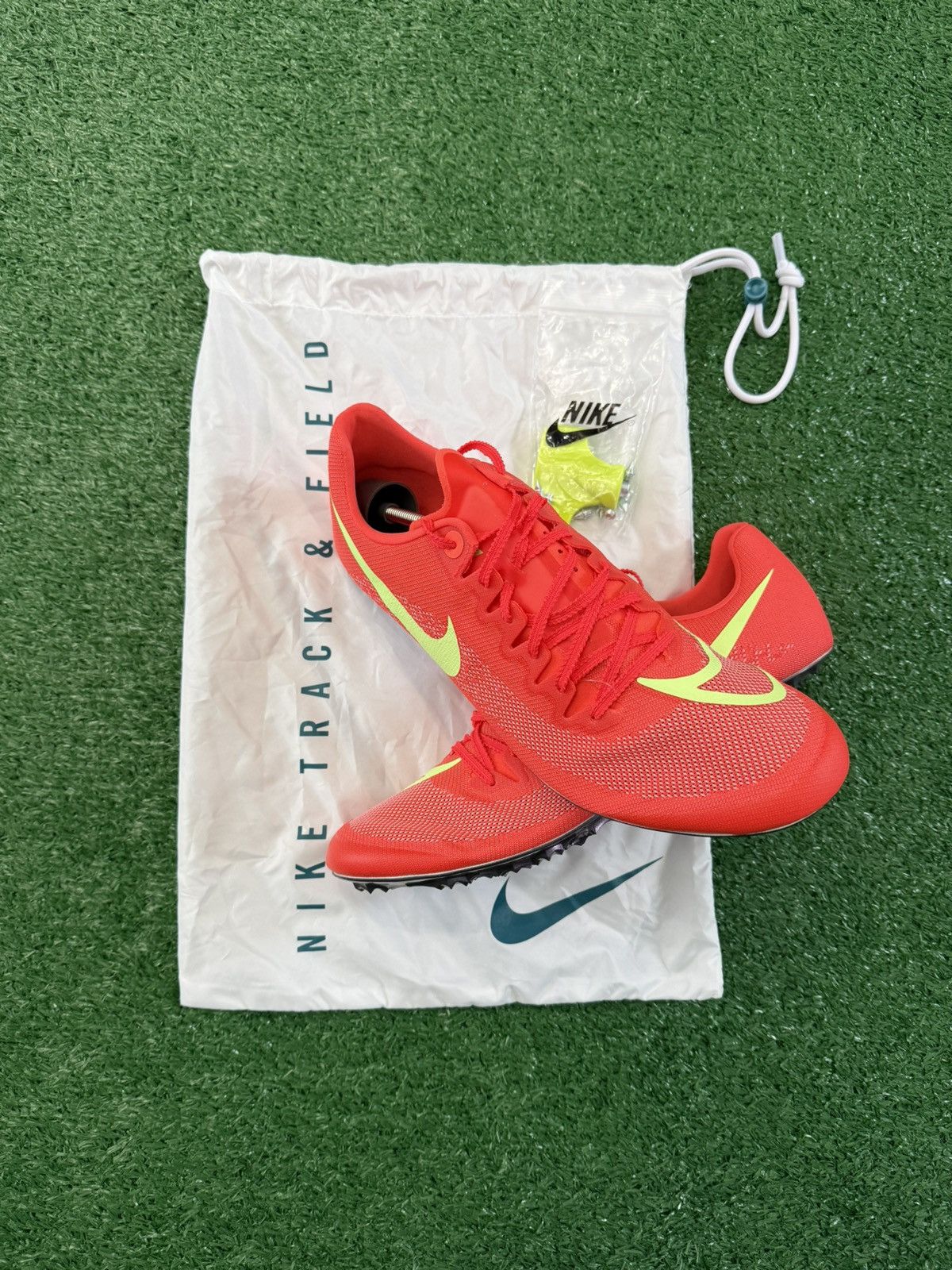 Nike Nike Ja Fly V4 Track Spikes Mens 12.5 DR2741-601 NWOB Size US 12.5 / EU 45-46 - 1 Thumbnail