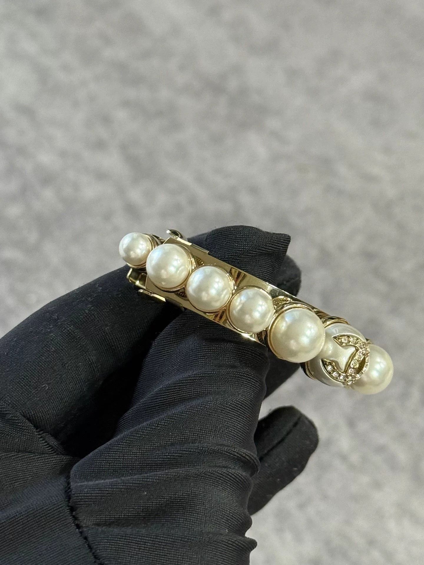Chanel Chanel 22S Diamond CC Pearl Hair Clip Size US XXS / EU 40 - 6 Thumbnail