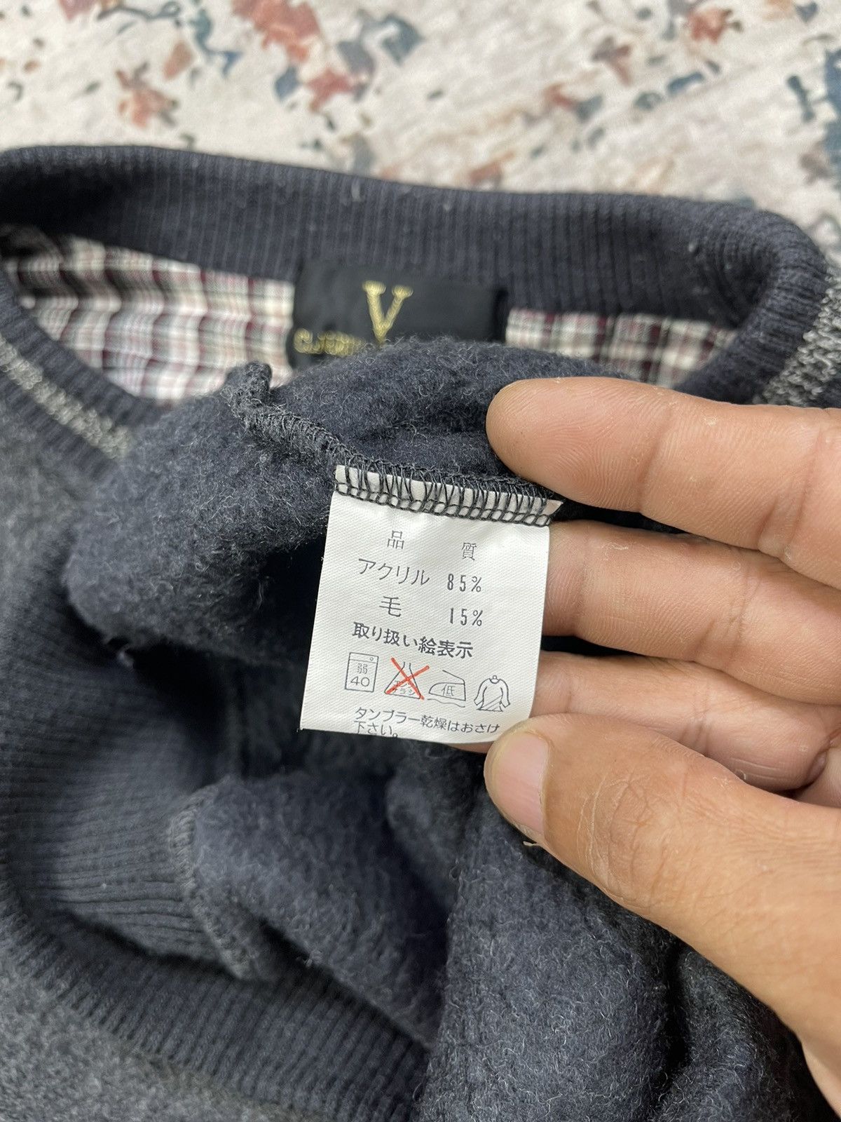 Valentino Claudia Valentino Centre Embroidered Sweater Size US M / EU 48-50 / 2 - 13 Thumbnail