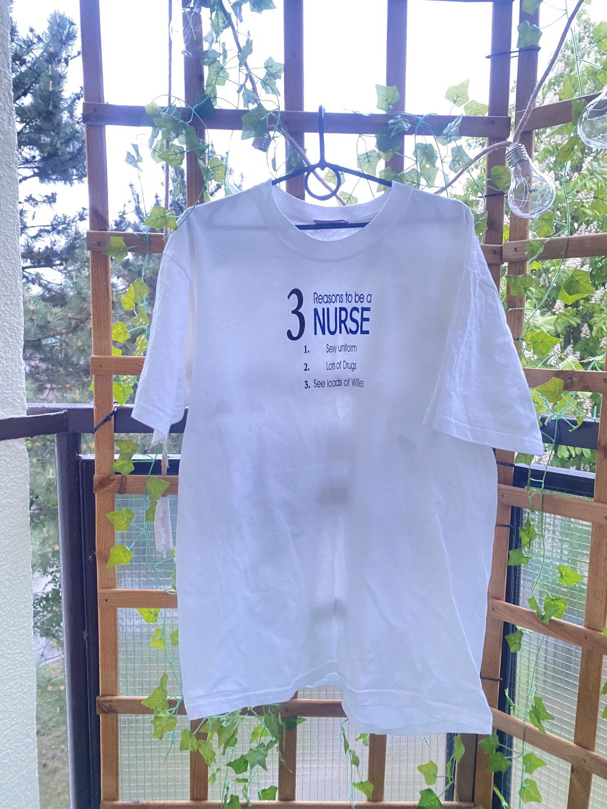 Vintage Vintage humor 3 reasons to be a nurse tee 90s Size US L / EU 52-54 / 3 - 1 Thumbnail