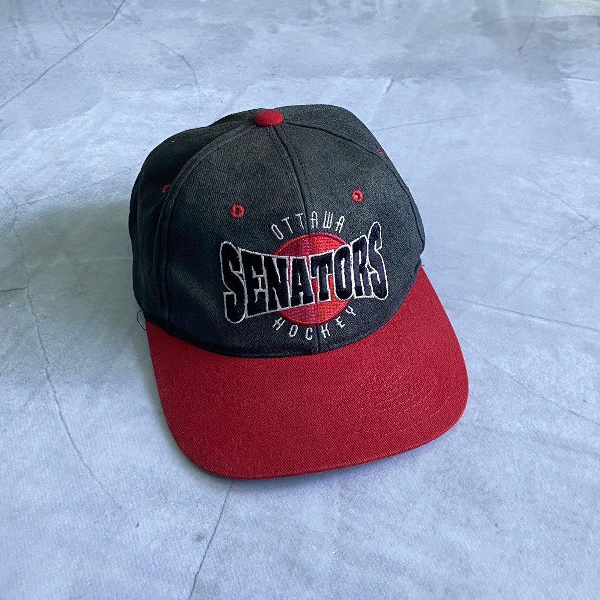 NHL × Vintage Vintage 90s Ottawa Senators Starter Made In Korea NHL Cap Size ONE SIZE - 1 Thumbnail