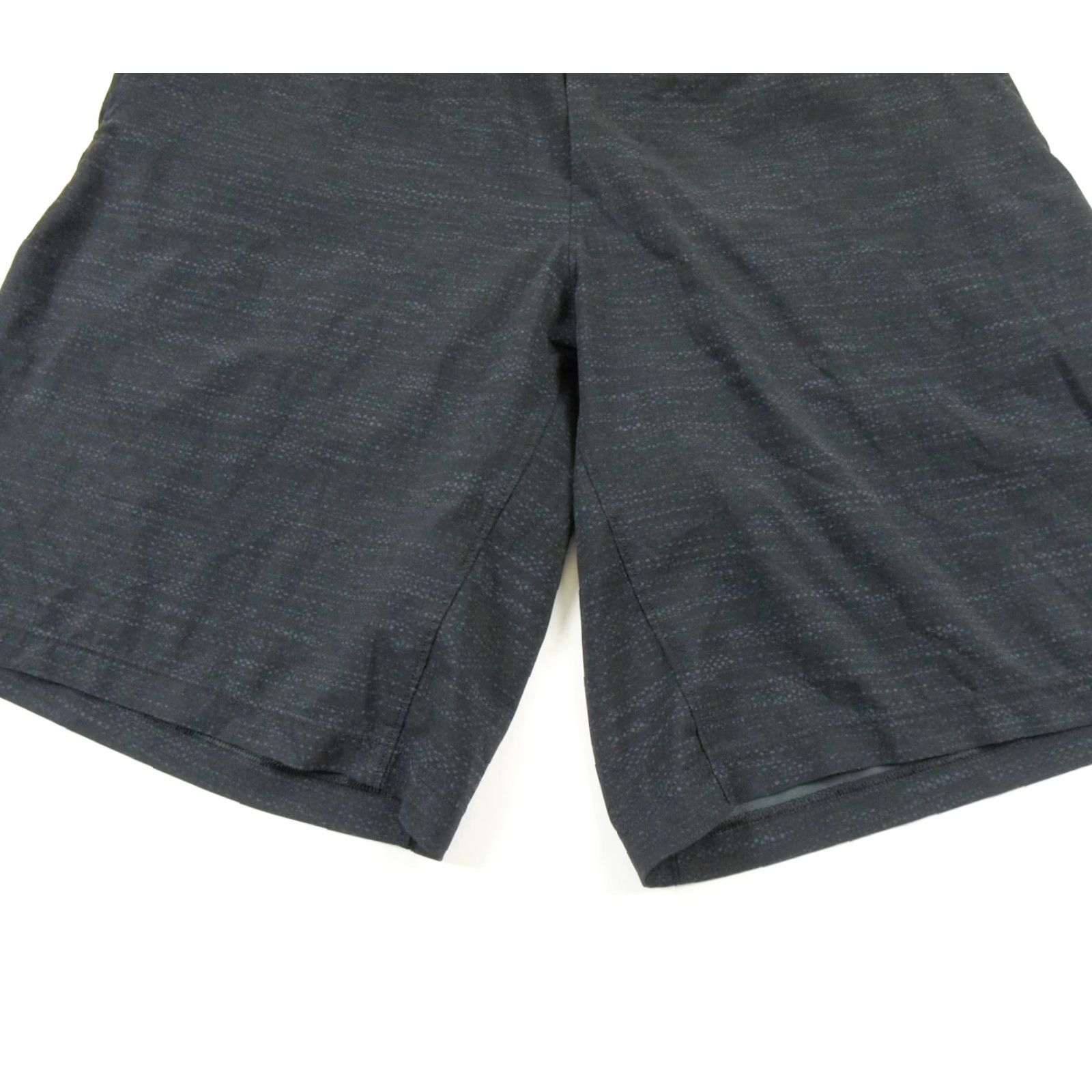 Lululemon VINTAGE Lululemon Men's 9" Activewear Shorts Casual Workout Stretch Gym Small Black Size US 31 - 3 Thumbnail