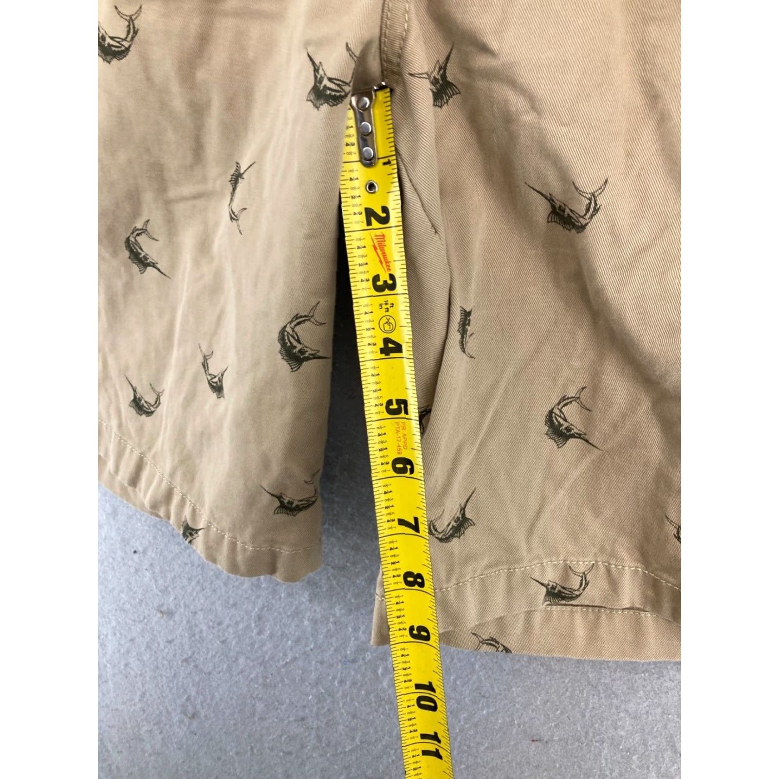 Izod IZOD Mens Shorts 30 Khaki Marlin Print All Over Preppy Outdoor - Beige Cotton Chino Short Adult Regular 30 Men's Size US 30 / EU 46 - 4 Thumbnail