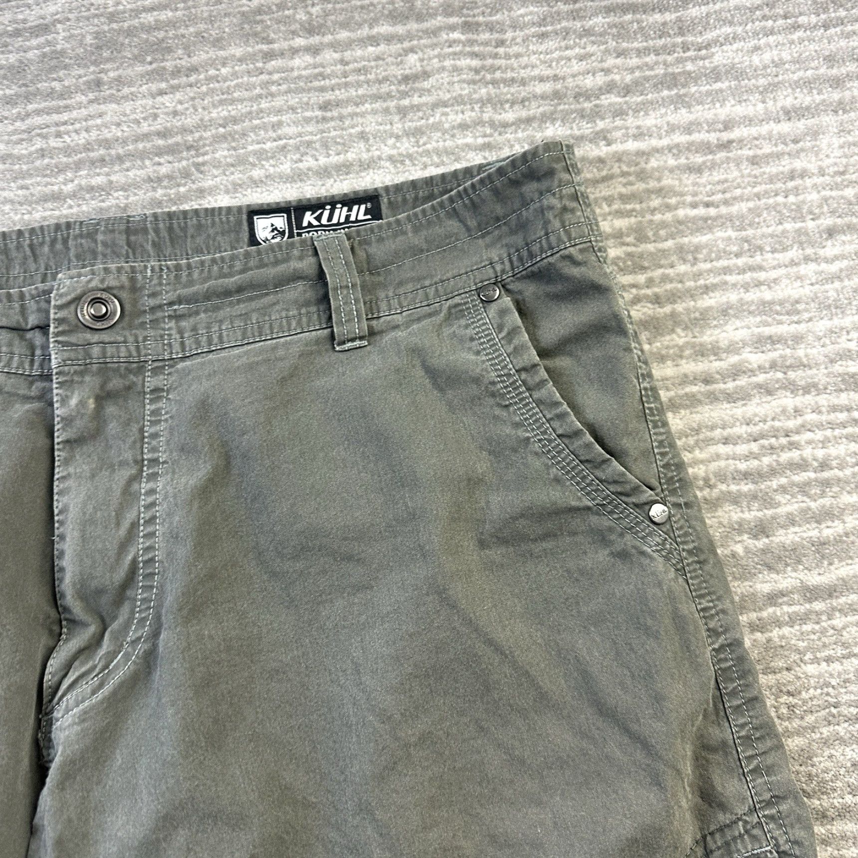 Vintage Kuhl Shorts Mens 38 Gray Chino Utility Hiking Workwear Outdoor Climbing Casual Size US 38 / EU 54 - 3 Thumbnail