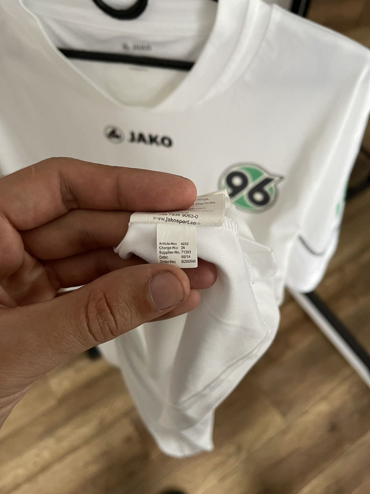 Other 2015/2016 Hannover 96 Jako Soccer Jersey T-Shirt Tee Size US M / EU 48-50 / 2 - 13 Thumbnail
