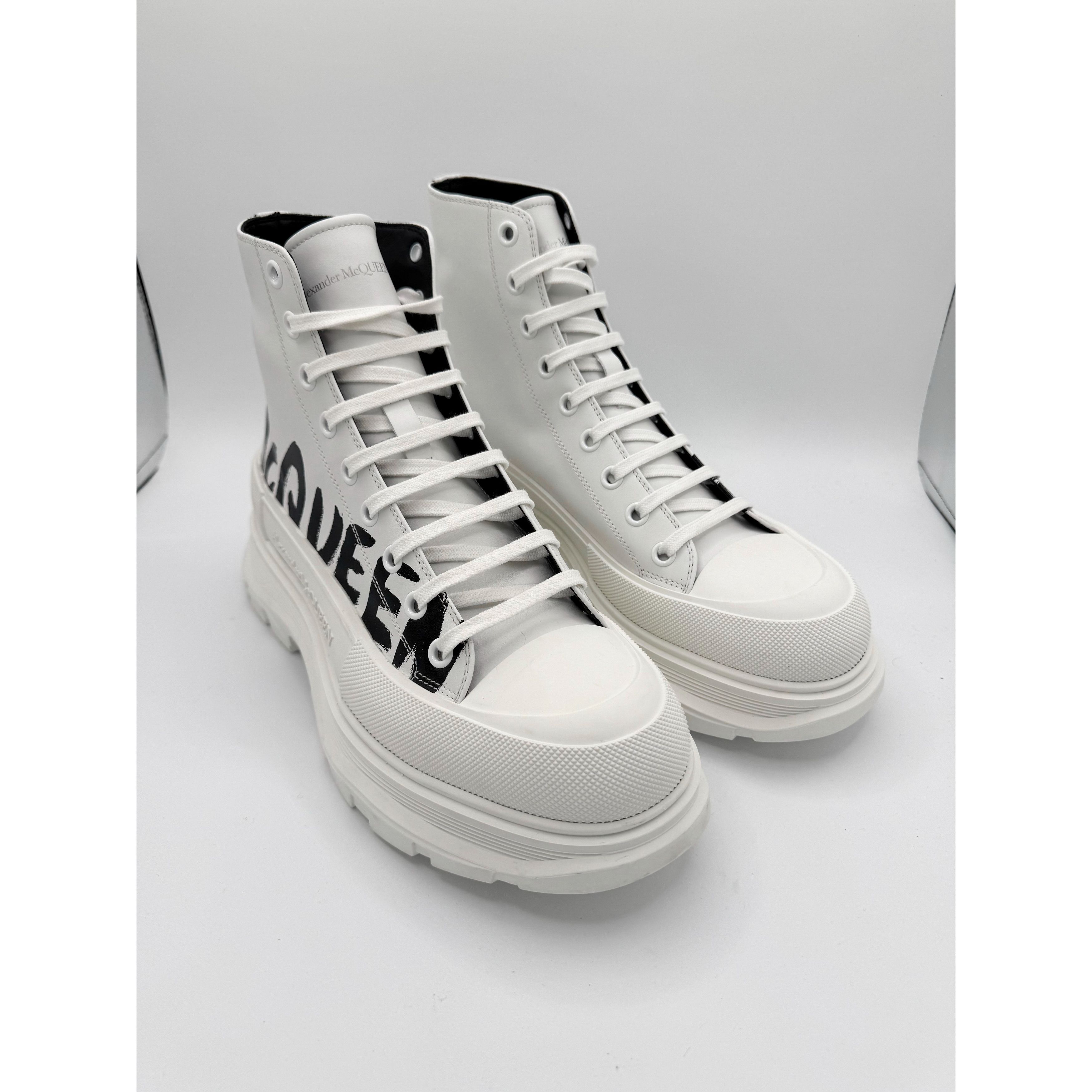 Alexander McQueen Alexander McQueen Tread Slick Boot Graffiti Optic White Size US 11.5 / EU 44-45 - 5 Thumbnail