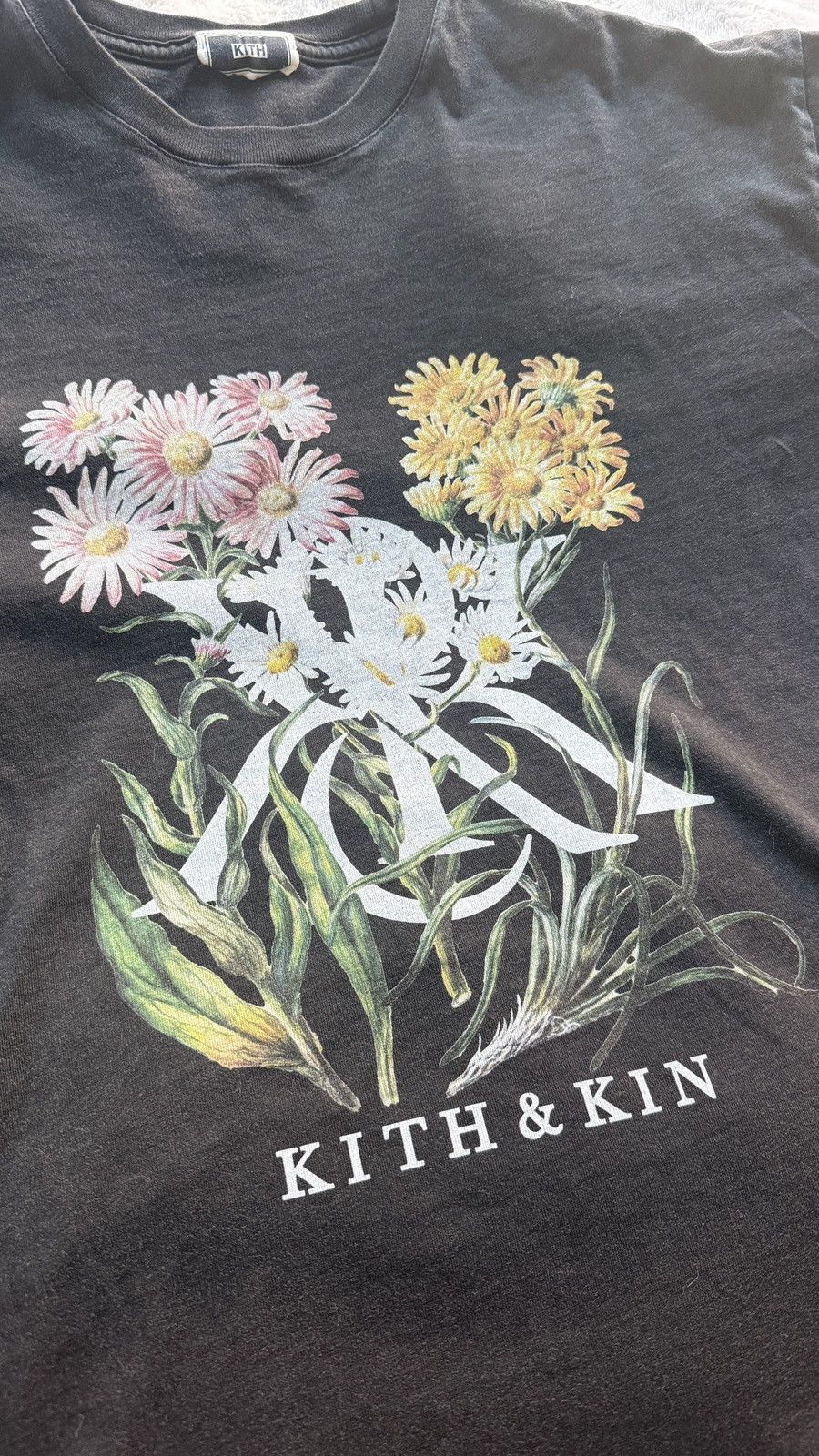 Kith Kith & Kin Flowers tee Size US S / EU 44-46 / 1 - 2 Thumbnail