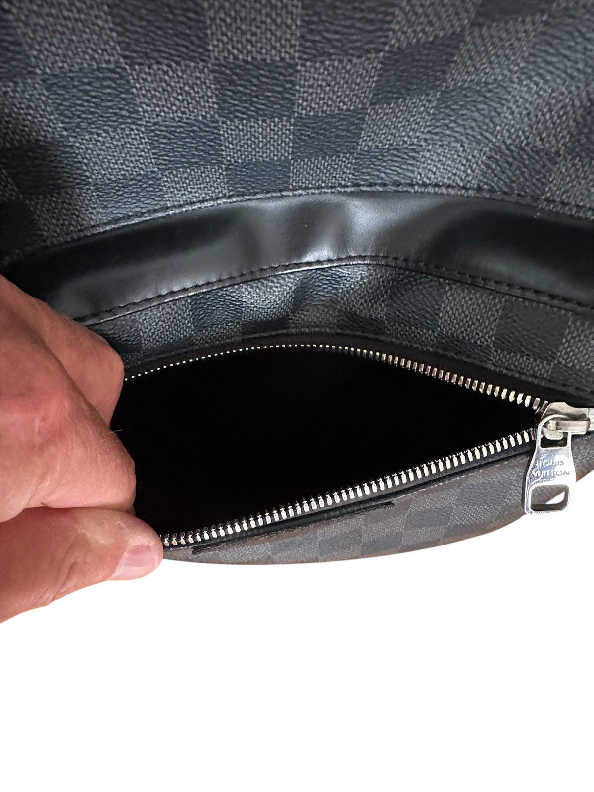 Louis Vuitton Louis Vuitton Josh backpack Size ONE SIZE - 9 Thumbnail