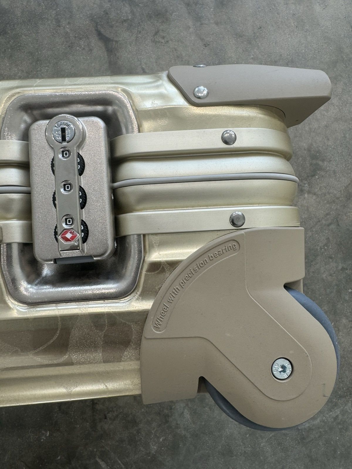 Bape × Rimowa BAPE x RIMOWA Carry On Luggage Size ONE SIZE - 6 Thumbnail