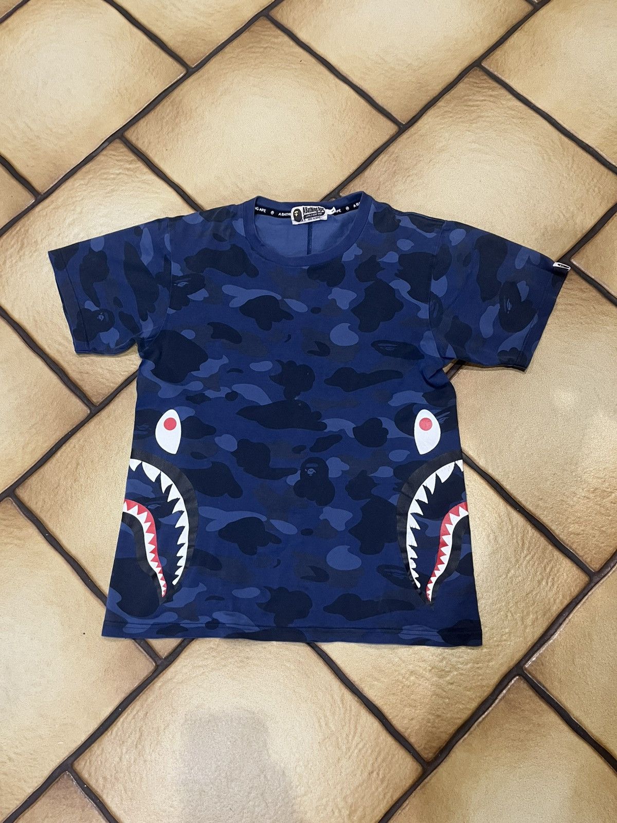 Bape Og Bape Side Shark Blue Camo Tee Size US S / EU 44-46 / 1 - 1 Thumbnail