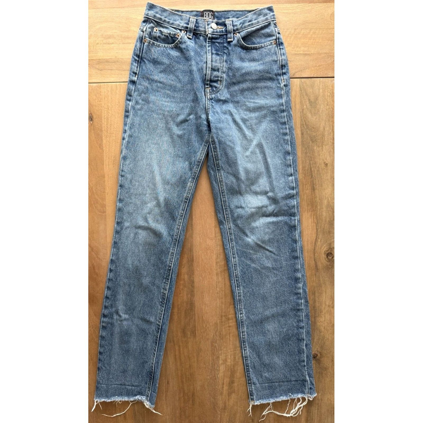 Urban Outfitters BDG Urban Outfitters Jeans Slim Straight 25x28 Womens Light Wash Denim Blue City Logo 5-Pocket Mens? Womens Size 42" / US 20 - 2 Thumbnail
