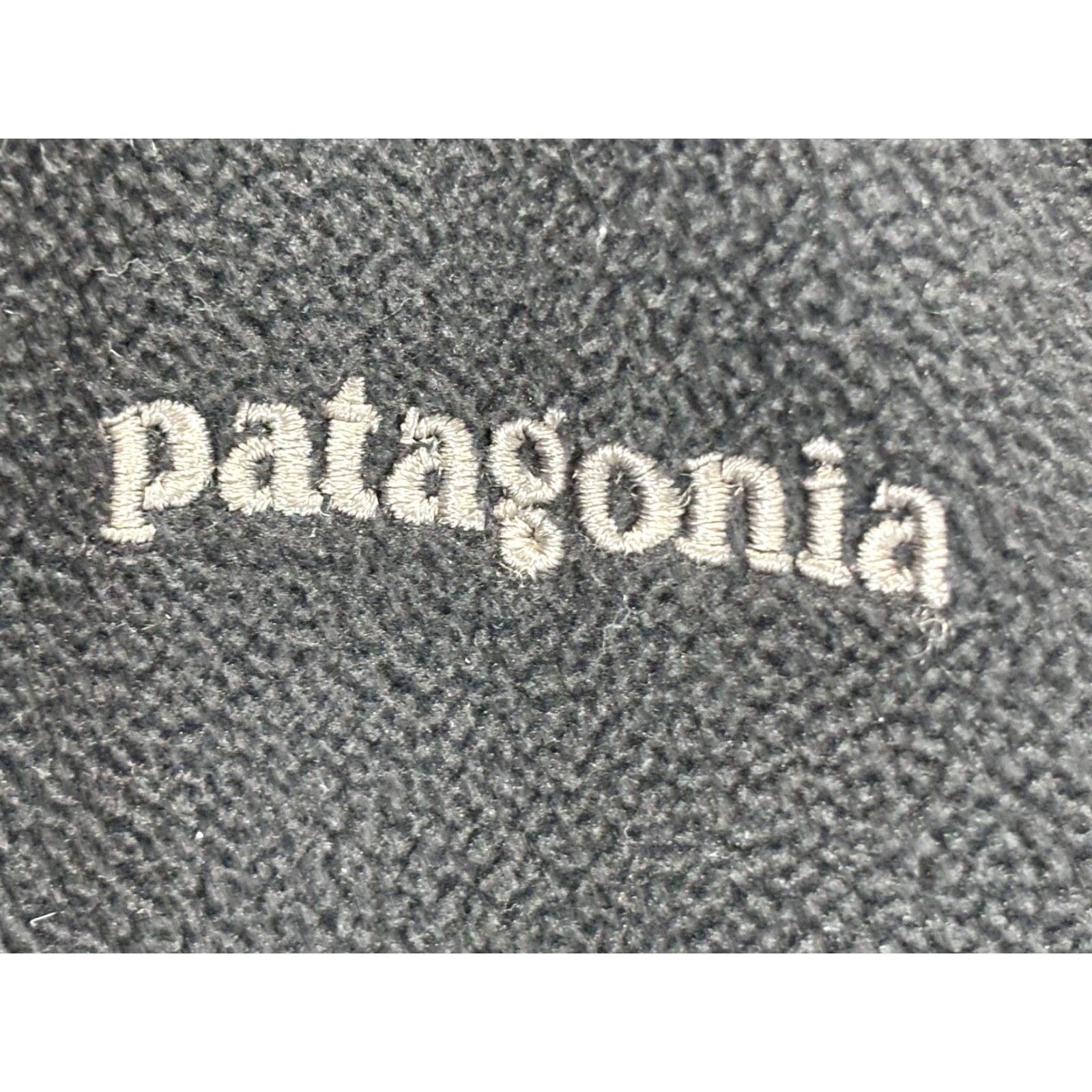 Patagonia Vtg Patagonia R4 Fleece Jacket Sz Large Men’s Black Full Zip Made USA READ Size US L / EU 52-54 / 3 - 5 Thumbnail