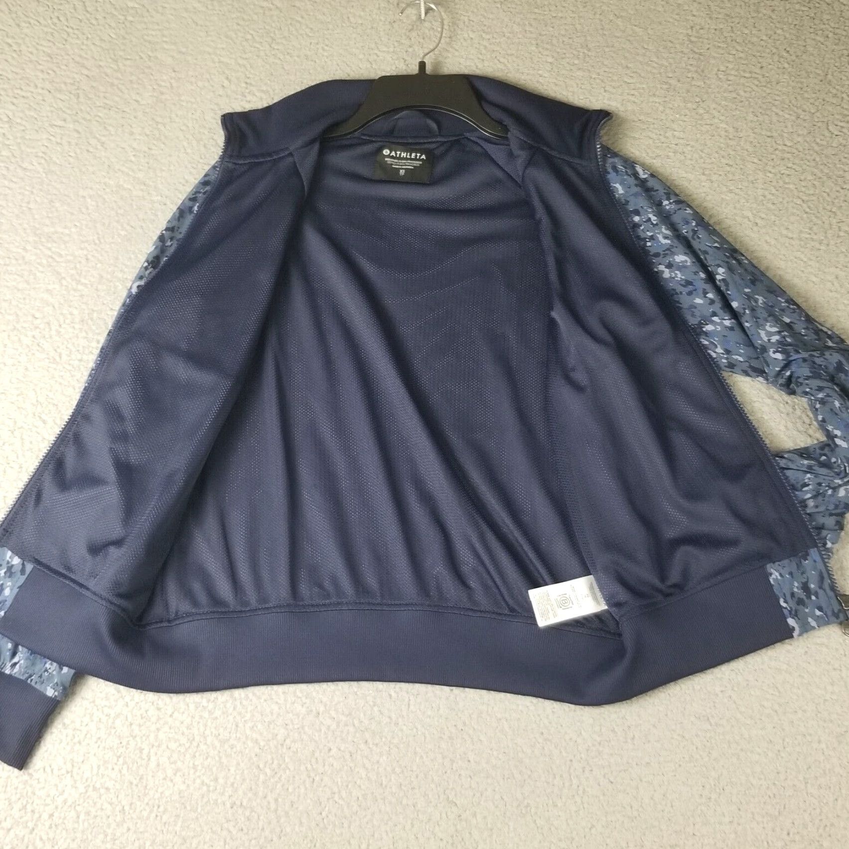 Athleta Athleta Jacket Womens XS Brooklyn Bomber Jacket II Blue Camo Full Zip - Regular Fit, Camouflage, Lightweight Activewear Jacket Size XS / US 0-2 / IT 36-38 - 7 Thumbnail
