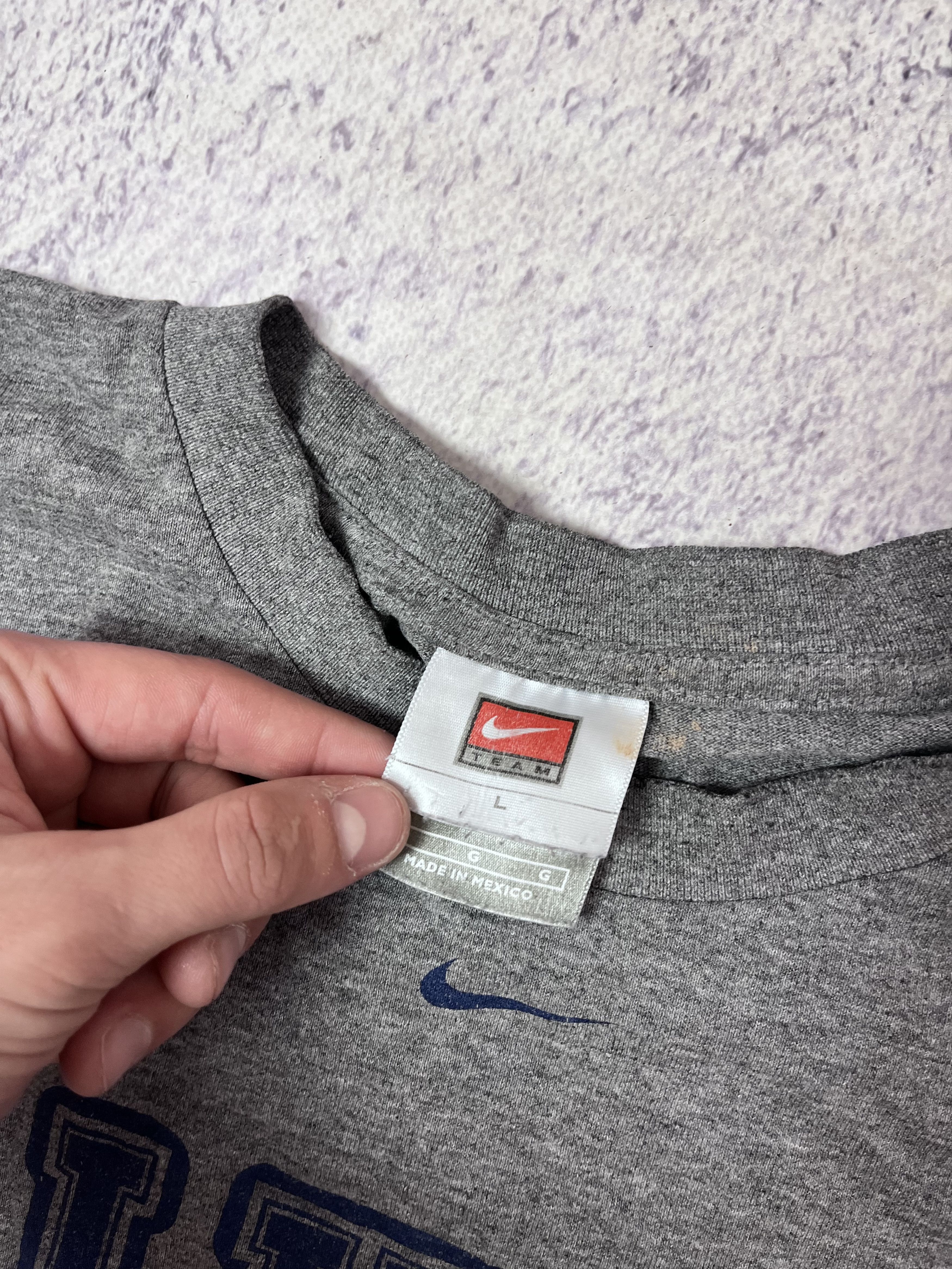 Nike × Vintage Vintage men’s T-shirt Nike Team sport ILLINOIS FOOTBALL Size US XL / EU 56 / 4 - 6 Thumbnail